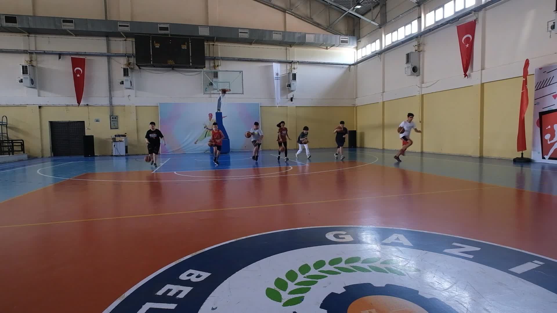 GAZİEMİR’DE SPOR ZAMANI