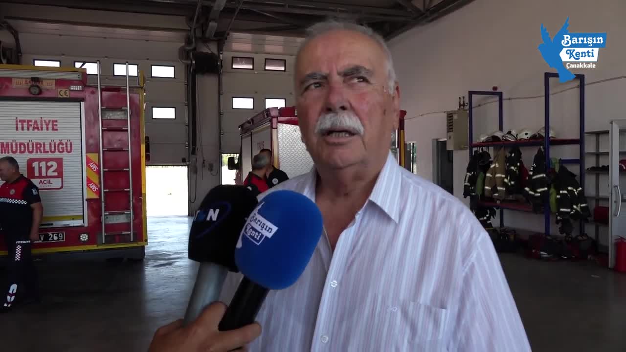 ÇANAKKALE BELEDİYE BAŞKANI GÖKHAN YENİ İTFAİYE ARACINI TANITTI