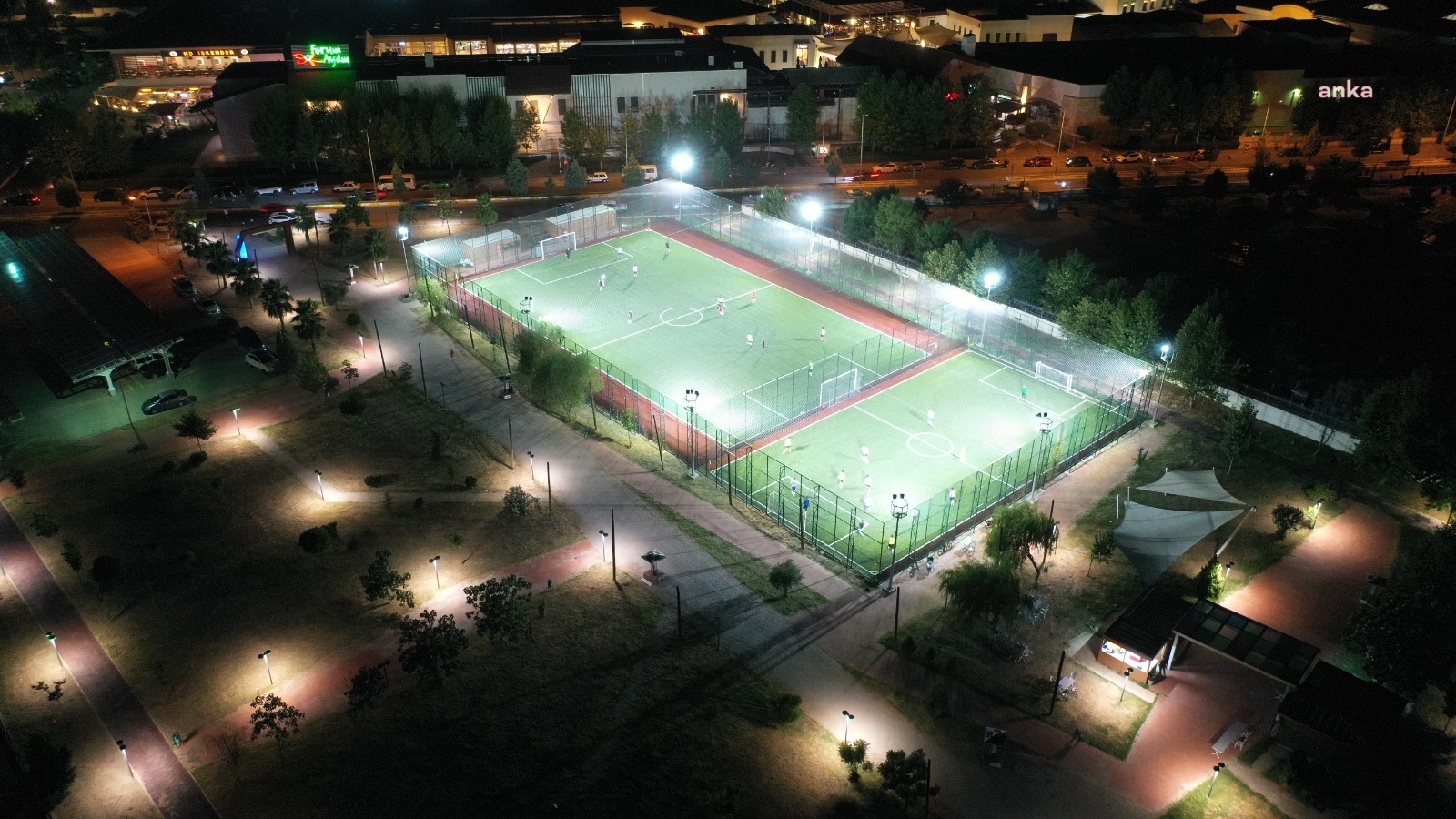 AYDINLI SPORSEVERLERDEN ZÜBEYDE HANIM PARKI’NA YOĞUN İLGİ