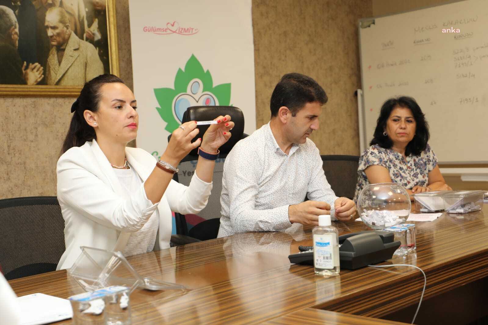 İZMİT BELEDİYESİ ÇINAR ÇOCUK EVİ’NDE KURALAR NOTER HUZURUNDA ÇEKİLDİ