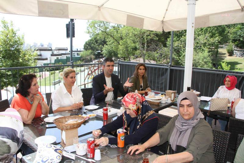 KARTAL'DA BELEDİYE HİZMETLERİ KADINLARA KENT TURLARI İLE TANITILIYOR