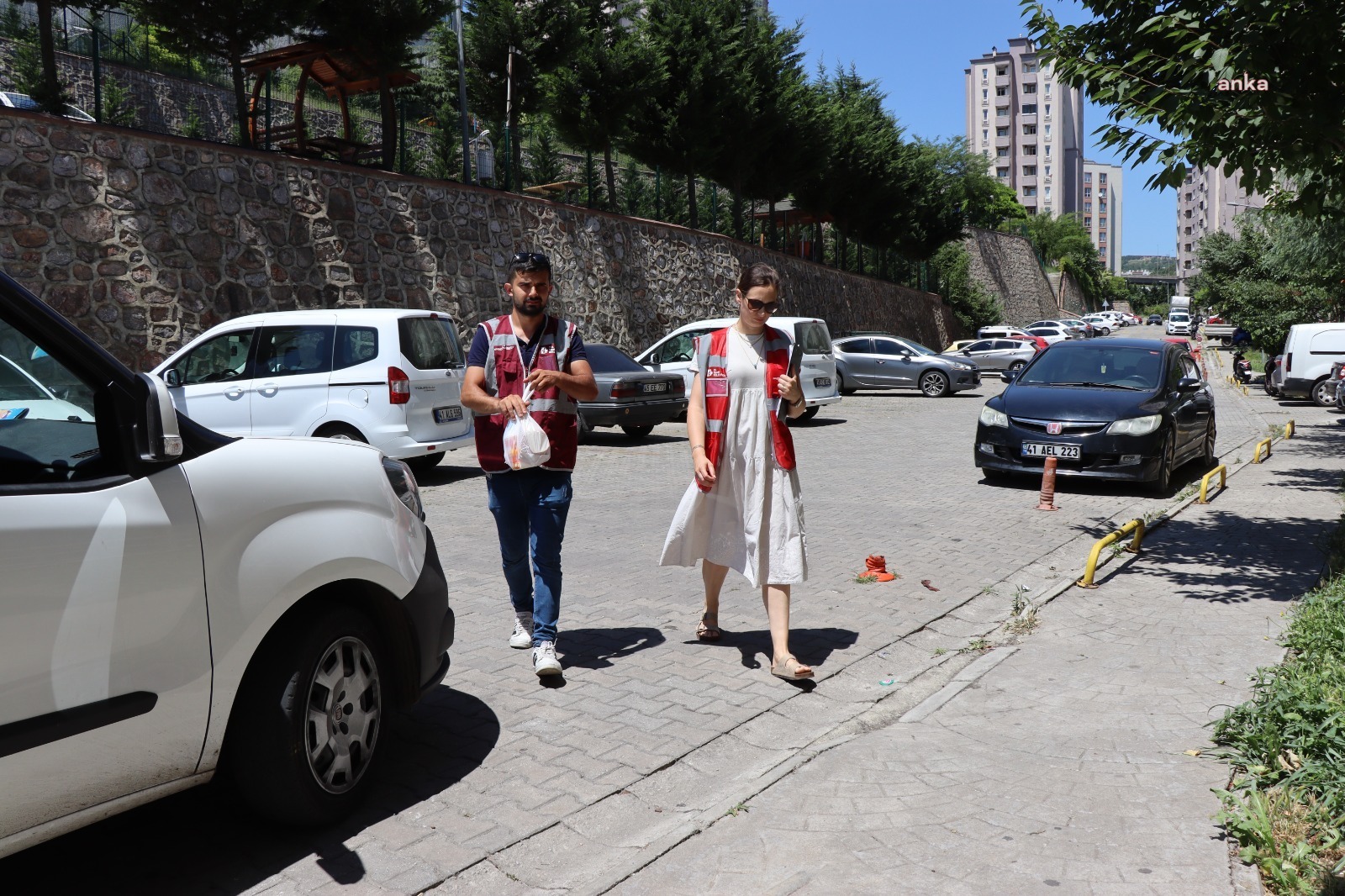 İZMİT BELEDİYESİ, İHTİYAÇ SAHİPLERİNE YÖNELİK SICAK YEMEK DESTEĞİNE DEVAM EDİYOR