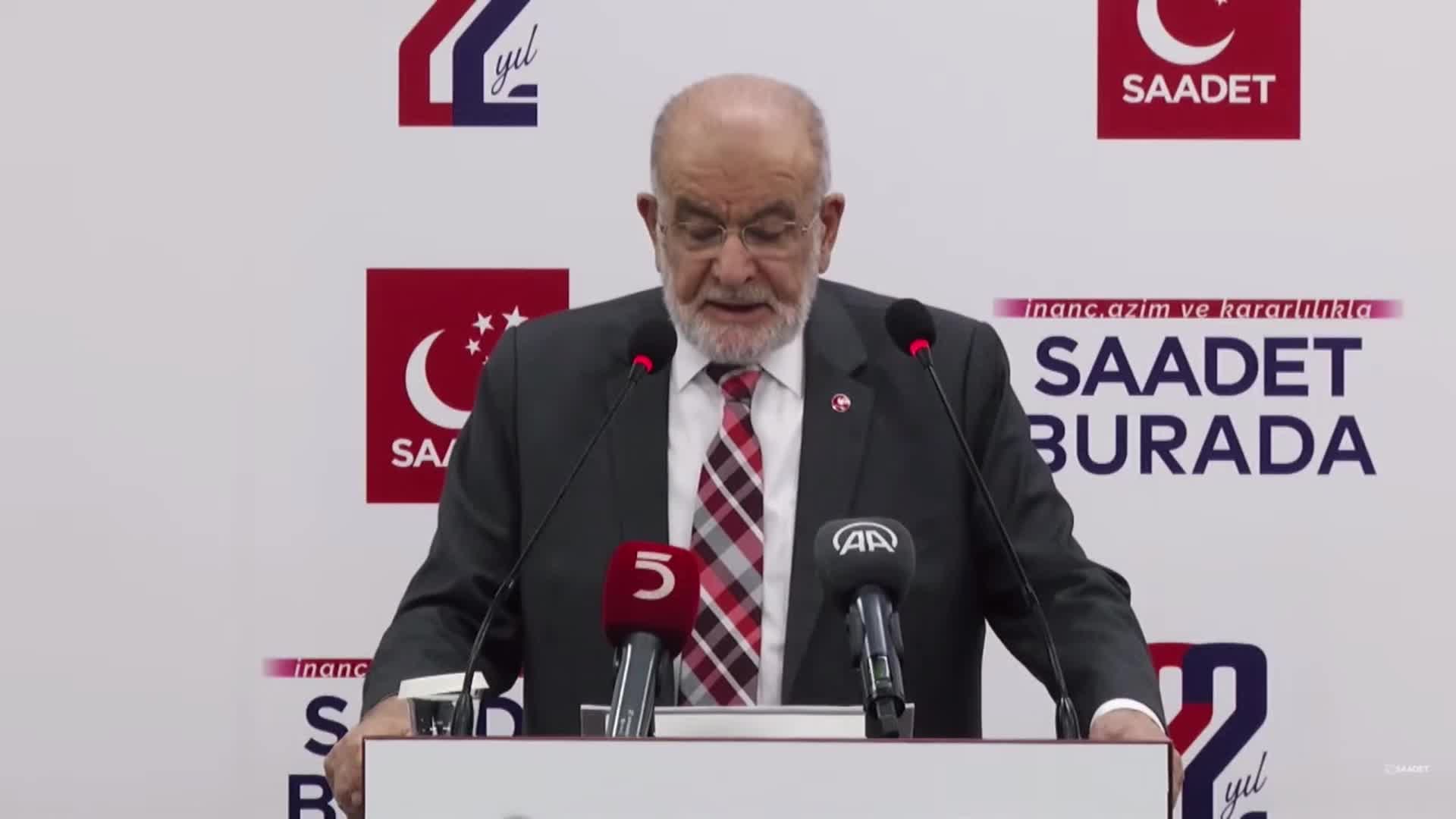 KARAMOLLAOĞLU: “BUGÜN YAŞADIĞIMIZ PROBLEMLER SONUÇ, MİLLİ GÖRÜŞ ÇİZGİSİNDEN SAPMALAR SEBEPTİR”