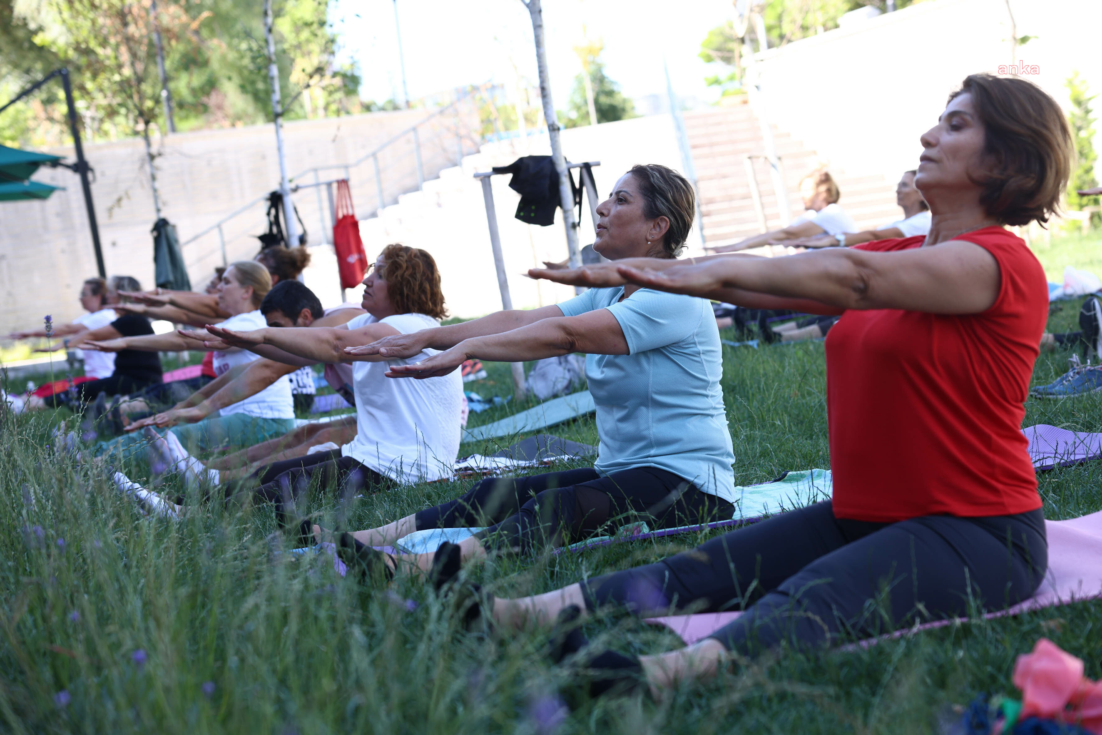 ÇANKAYA EVLERİNDE AÇIK HAVA SPOR VE YOGA ETKİNLİKLERİ SÜRÜYOR