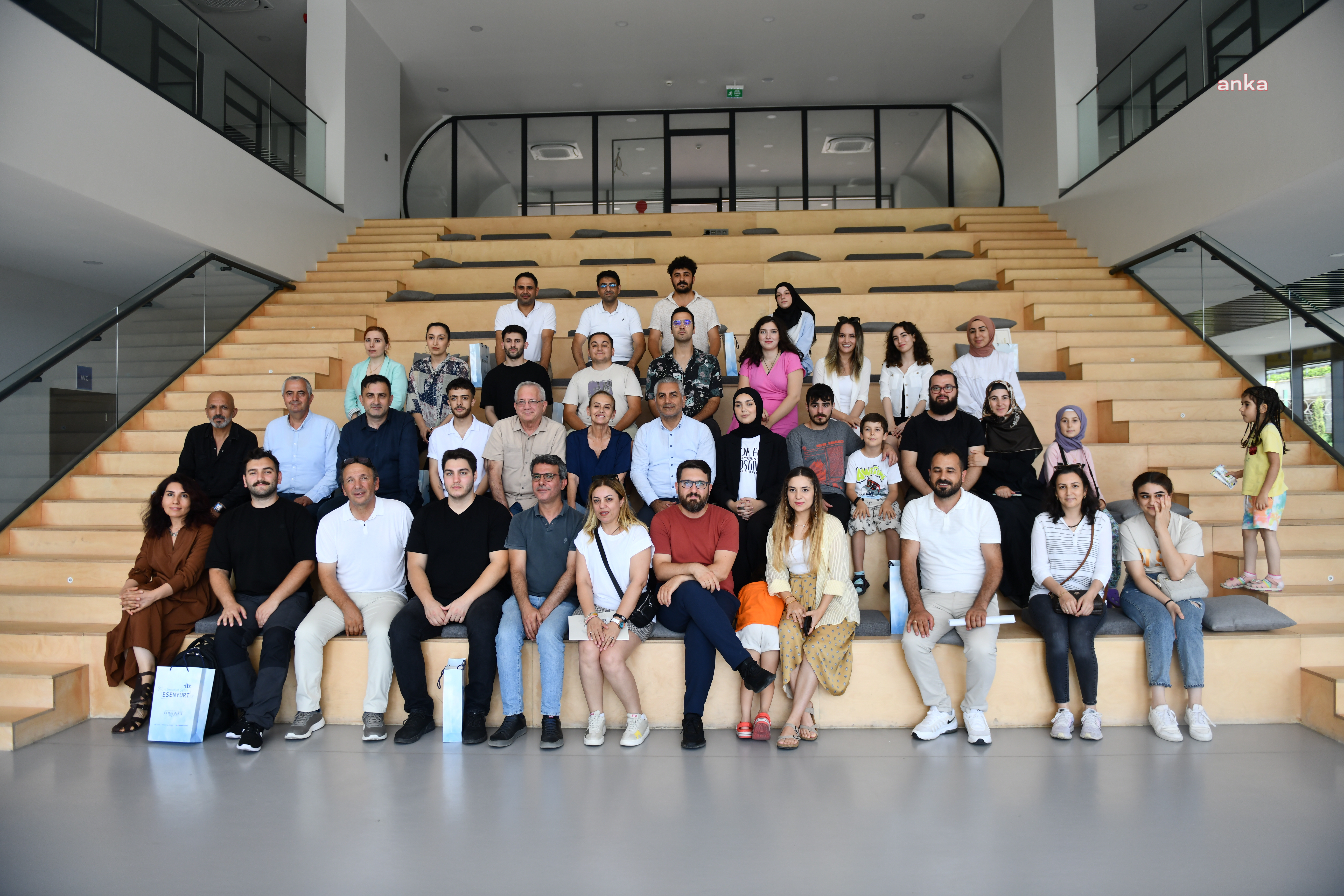 ESENYURT BELEDİYESİ SİNEMA AKADEMİSİ İLK MEZUNLARINI VERDİ