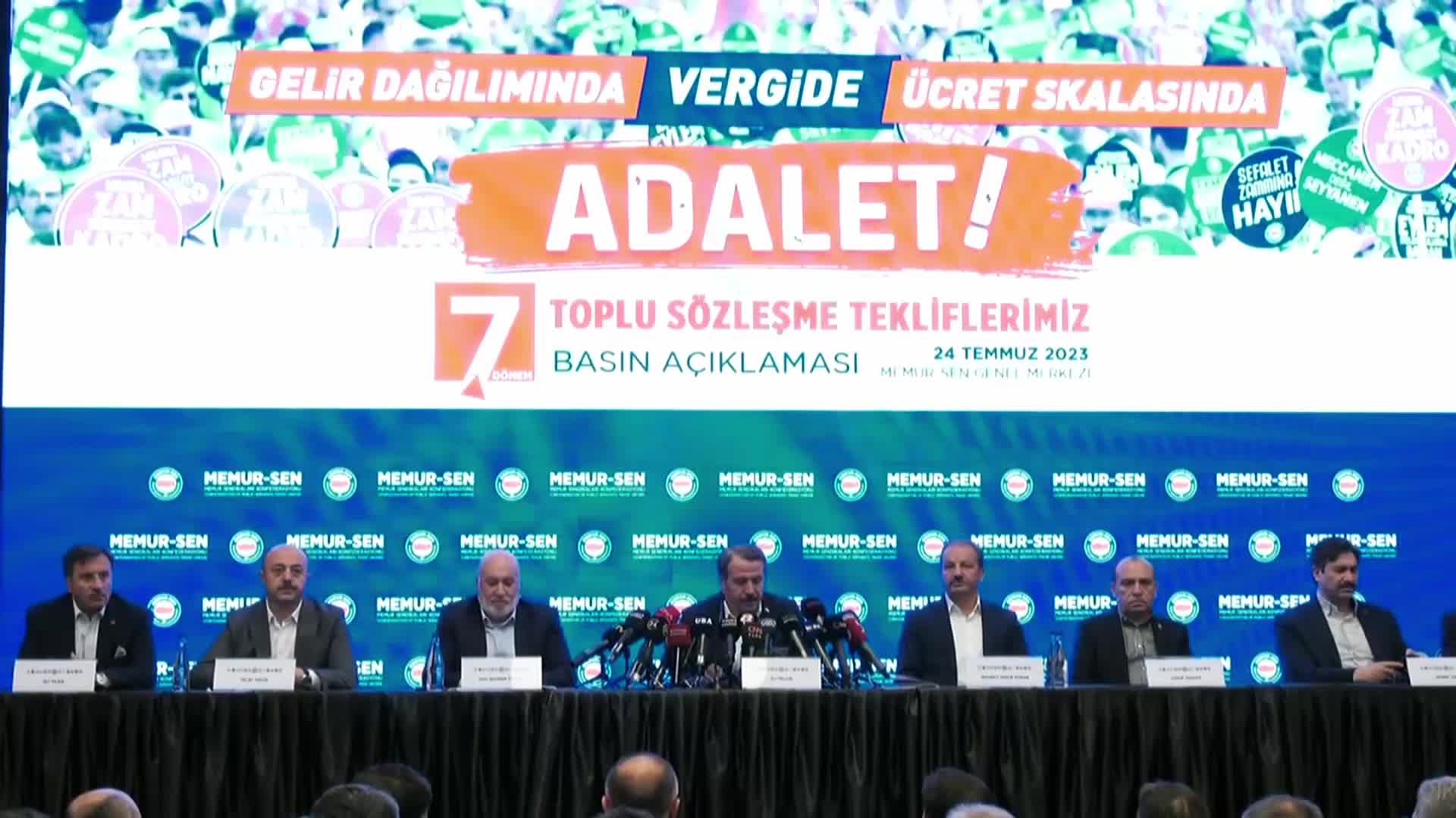 MEMUR-SEN GENEL BAŞKANI YALÇIN: “2 YILLIK SÜREÇTE TOPLAM YÜZDE 110 ARTIŞ TEKLİF EDİYORUZ. TEKLİFİMİZLE BİRLİKTE EN DÜŞÜK MEMUR MAAŞI OCAK AYINDA 29 BİN 700 TL OLACAK”