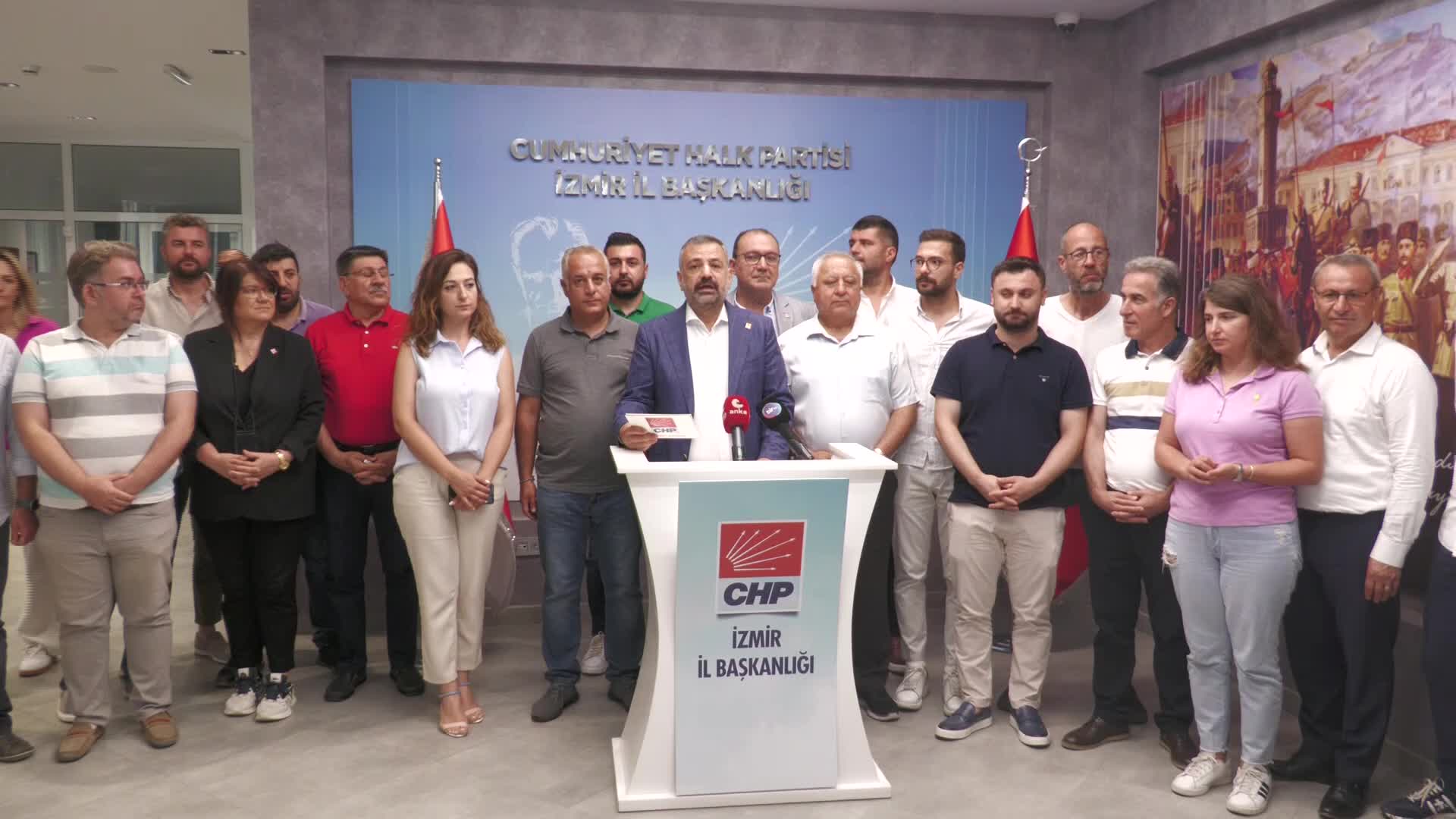 CHP İZMİR İL BAŞKANI ASLANOĞLU: “LOZAN, SEVR ANLAŞMASI'NI TARİHİN ÇÖPLÜĞÜNE ATAN DİPLOMATİK ZAFERİN ADIDIR”