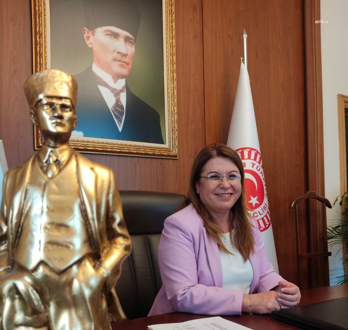 GÜLİZAR BİÇER KARACA: “ATATÜRK VE İNÖNÜ BAŞTA OLMAK ÜZERE, BU TOPRAKLARI ÖZGÜR BİR VATAN YAPAN TÜM ŞEHİTLERİMİZİ SAYGI VE MİNNETLE ANIYORUM. NİCE 100 YILLARA LOZAN”