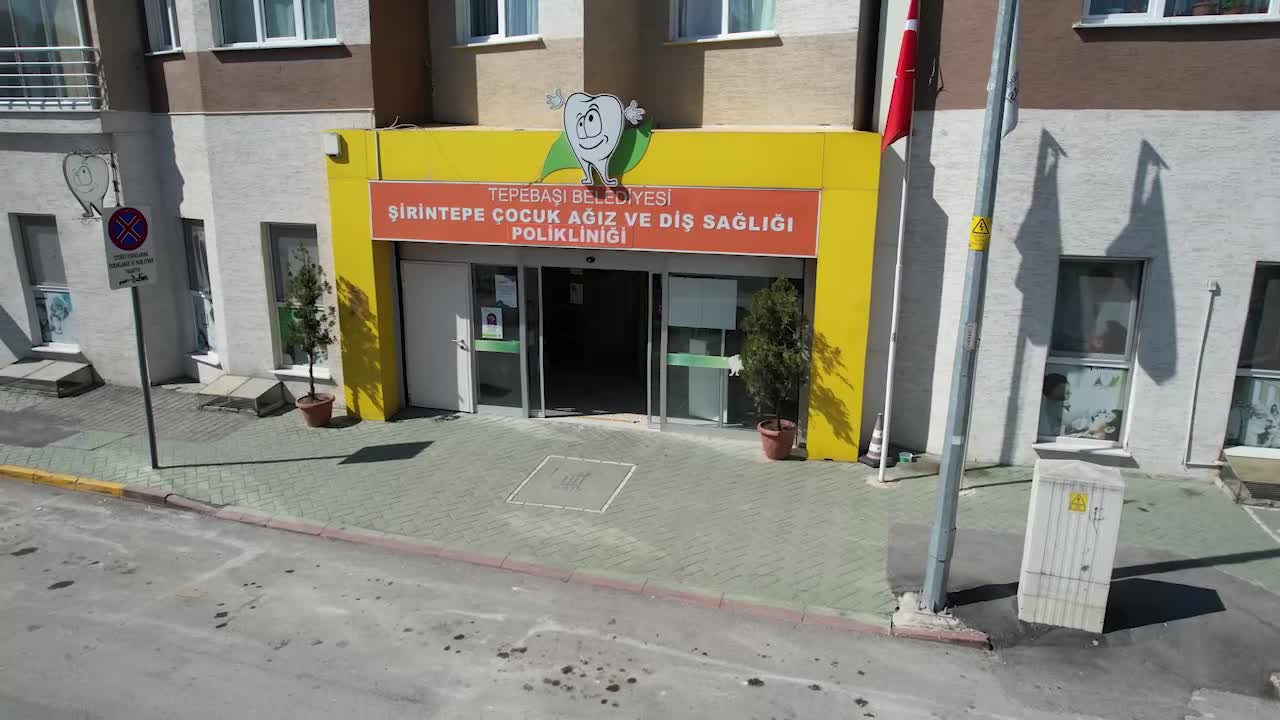 TEPEBAŞI BELEDİYESİ'NİN ŞİRİNTEPE ÇOCUK AĞIZ VE DİŞ SAĞLIĞI POLİKLİNİĞİ’NE YOĞUN İLGİ