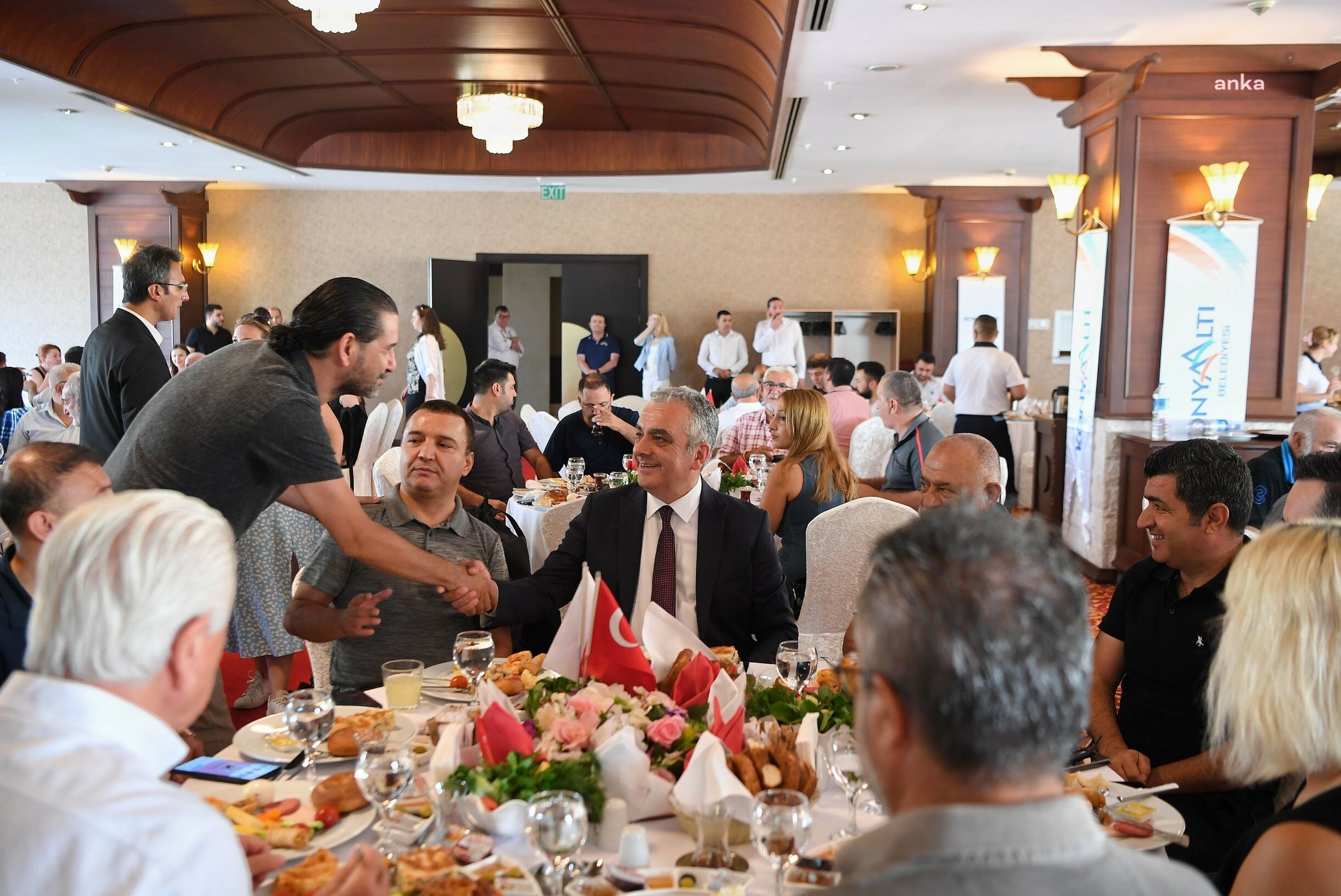 KONYAALTI BELEDİYE BAŞKANI ESEN GAZETECİLERLE BULUŞTU