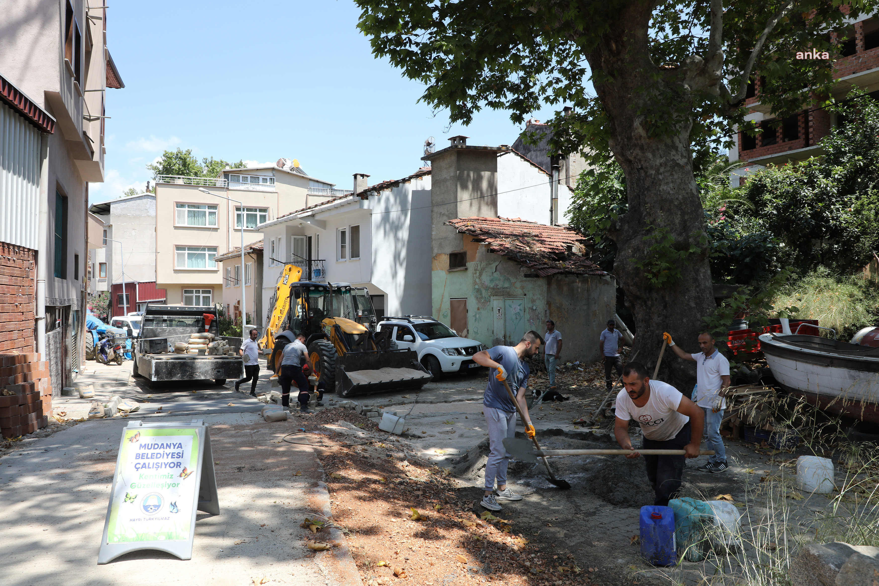 MUDANYA BELEDİYESİ, TİRİLYE MEZARLIK YOLU ÇALIŞMALARINI TAMAMLADI