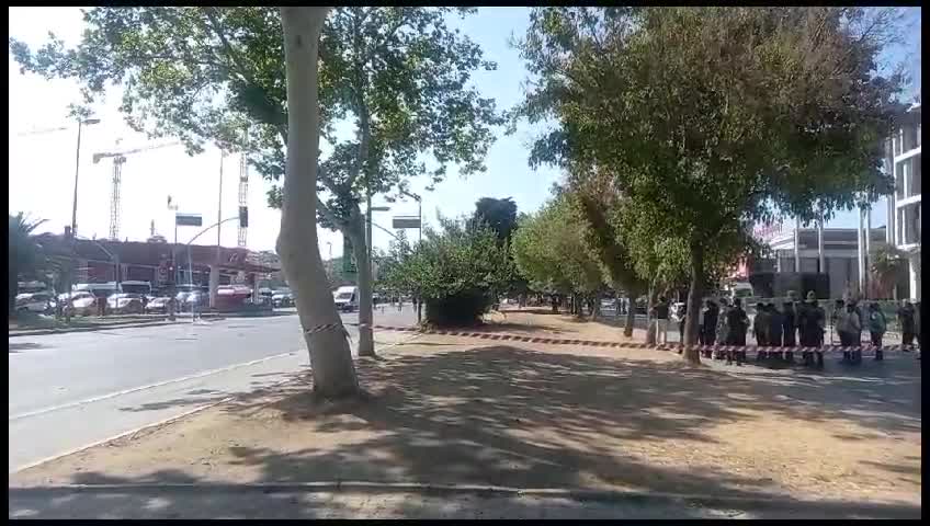 İSTANBUL İL GÖÇ İDARESİ'NİN ÖNÜNDEKİ ŞÜPHELİ PAKET, BOMBA İMHA EKİPLERİNCE PATLATILDI