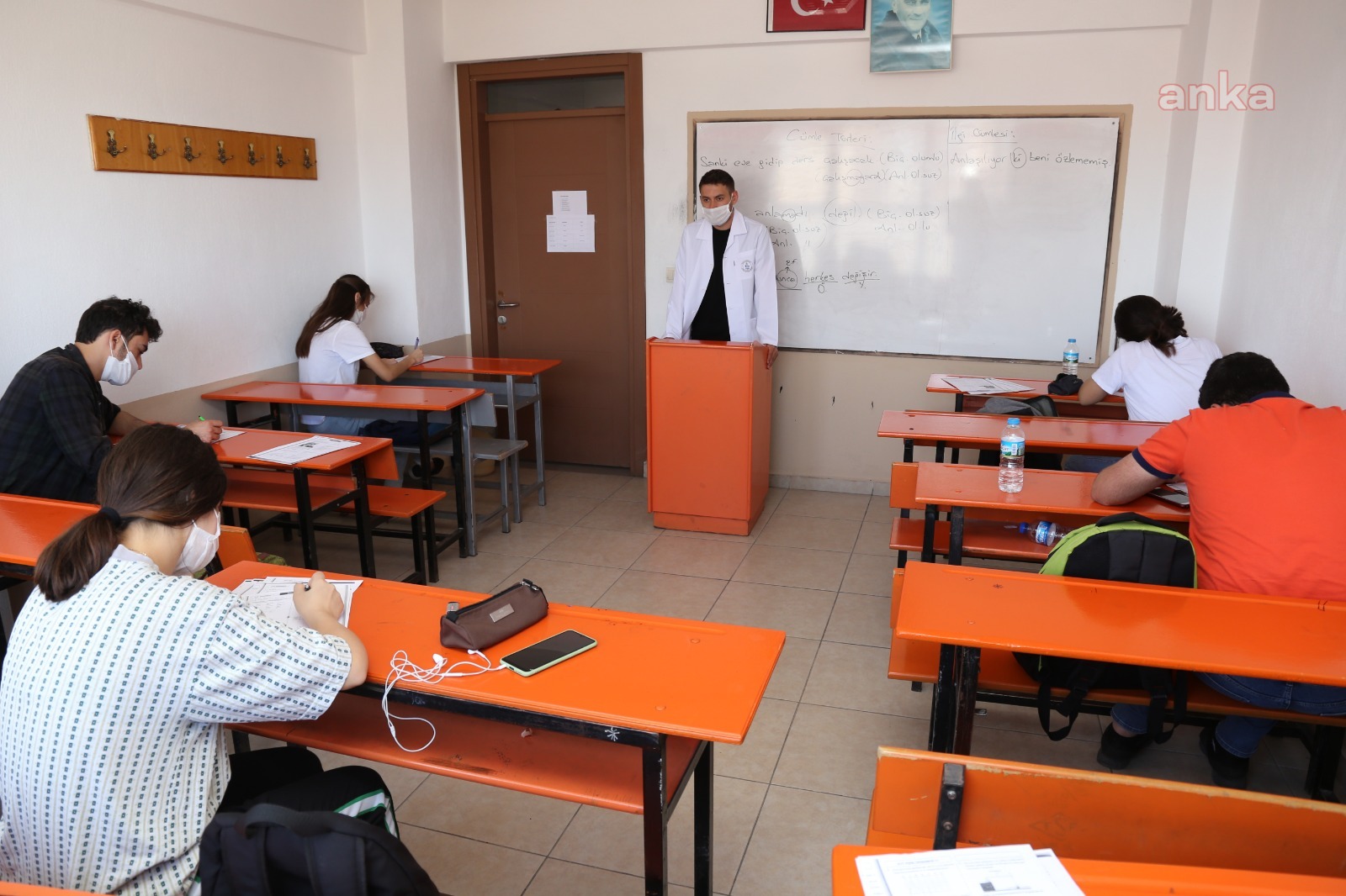 BURHANİYE SOSYAL ETKİNLİK MERKEZİ ÖĞRENCİLERİ, ÜNİVERSİTELERE YERLEŞTİ