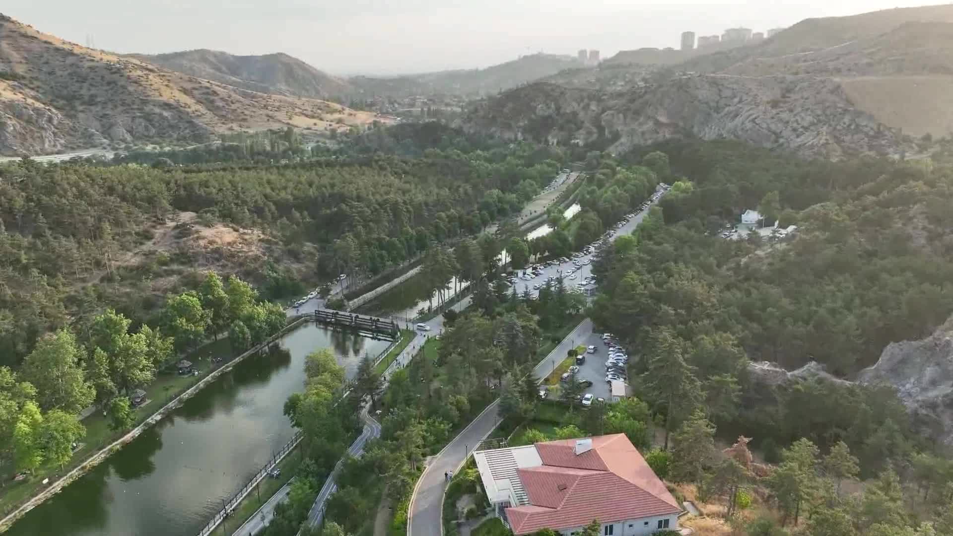 SICAKTAN BUNALAN ANKARALILARIN TERCİHİ ÇUBUK-1 BARAJI REKREASYON ALANI OLDU