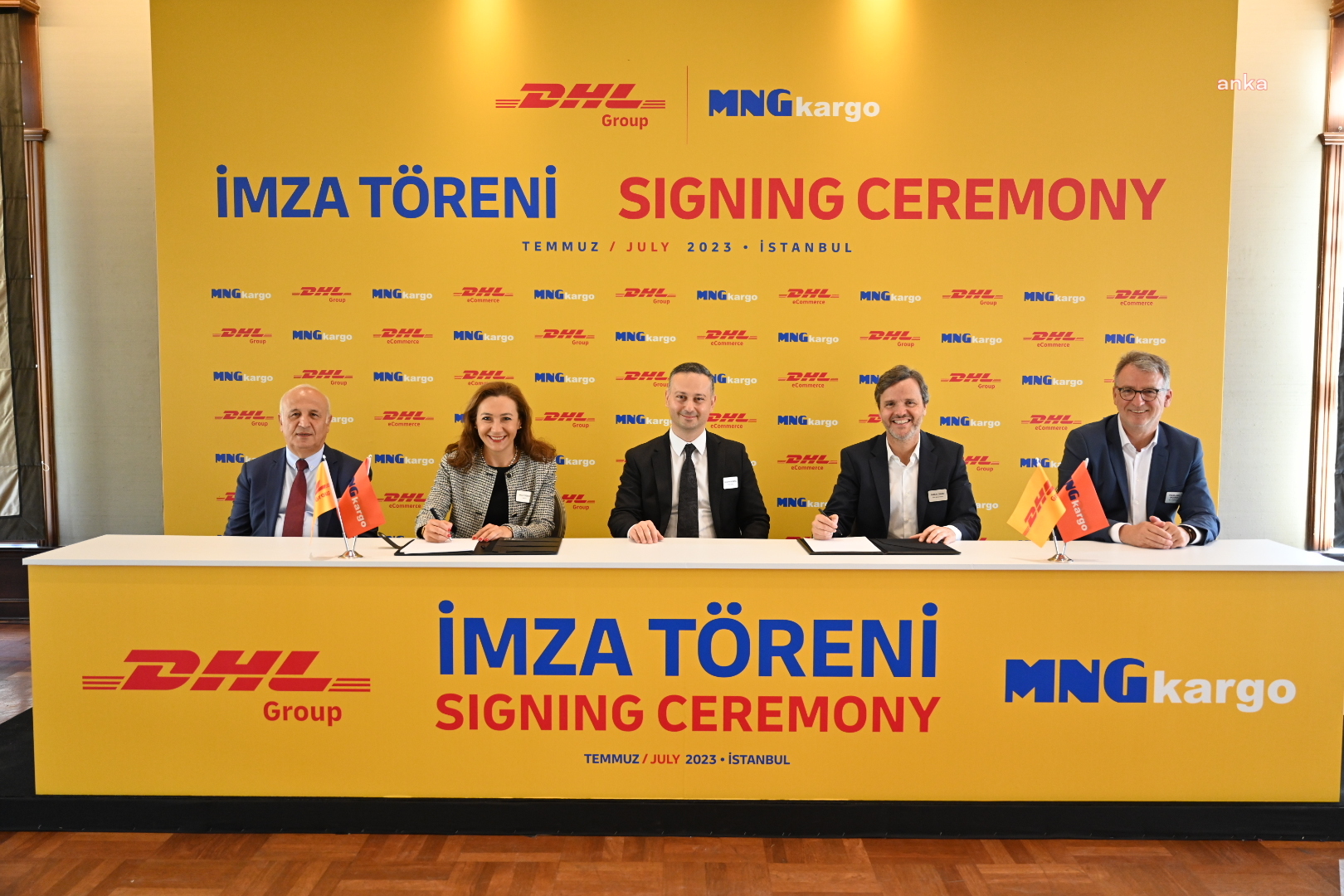 DÜNYANIN EN BÜYÜK LOJİSTİK GRUPLARINDAN DHL, MNG KARGO'YU SATIN ALIYOR