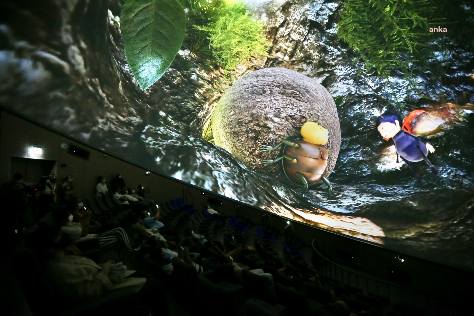 EGE’NİN EN BÜYÜĞÜ KARŞIYAKA PLANETARYUM’A 6 AYDA 30 BİN ZİYARETÇİ
