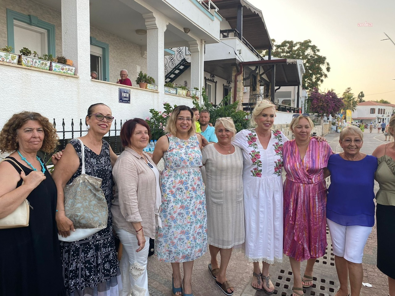 MORDOĞAN SANAT SOKAĞI’NIN GELİRİ, KARABURUNLU DİYALİZ HASTALARINA