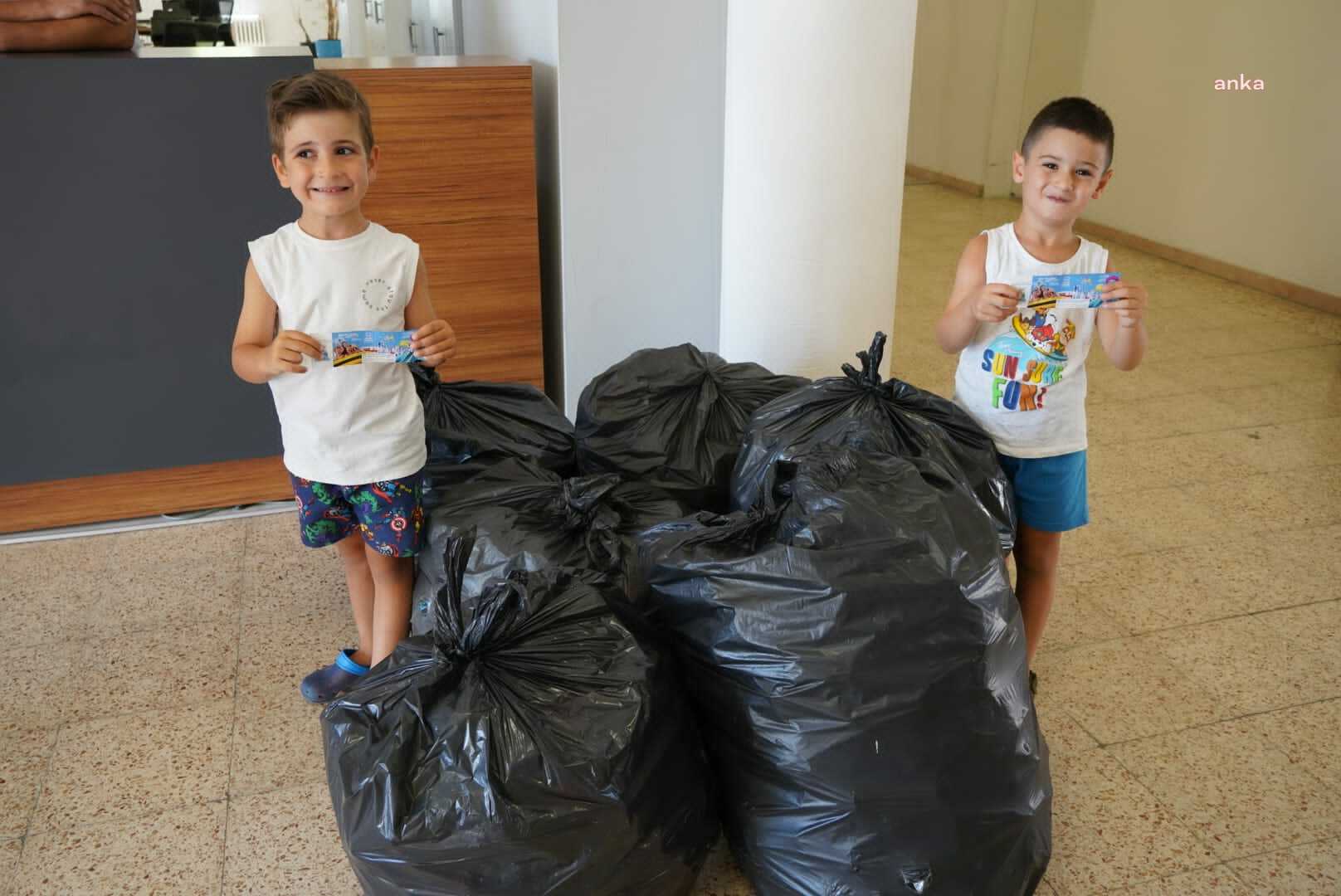 ÇEŞME’DE ATIKLAR EĞLENCEYE DÖNÜŞÜYOR