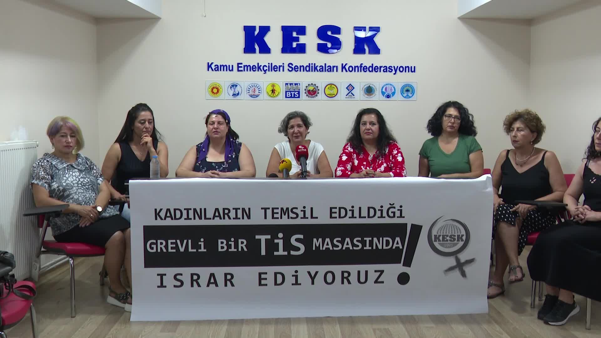 KESK, KADIN KAMU ÇALIŞANLARININ TALEPLERİNİ AÇIKLADI: "TOPLUMSAL CİNSİYET EŞİTLİĞİNİN SAĞLANDIĞI BİR ÇALIŞMA YAŞAMI VE ORTAMI SAĞLANMALI"