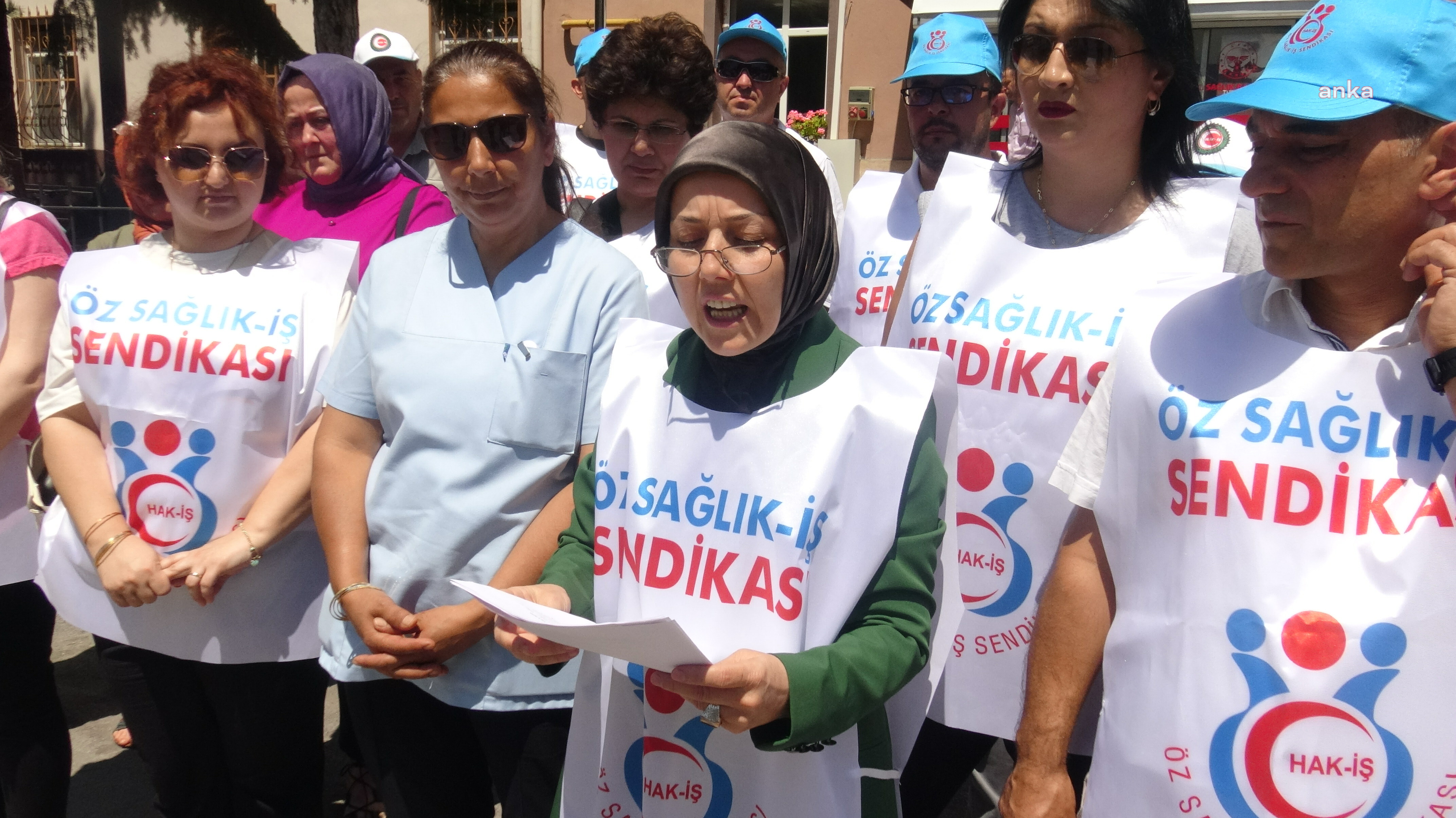 AKP BOLU İL BAŞKANLIĞI DUYURDU… “DOMATESİN YÜZÜNÜ GÖREMEZ OLDUK, SABRIMIZ BİTTİ” DİYEN BELEDİYE MECLİS ÜYESİ’NİN “AFFI İSTENDİ”