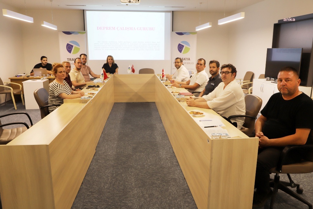 TEKİRDAĞ'DA DEPREM VE RİSK YÖNETİMİ ÇALIŞMA GRUBU TOPLANTISI YAPILDI