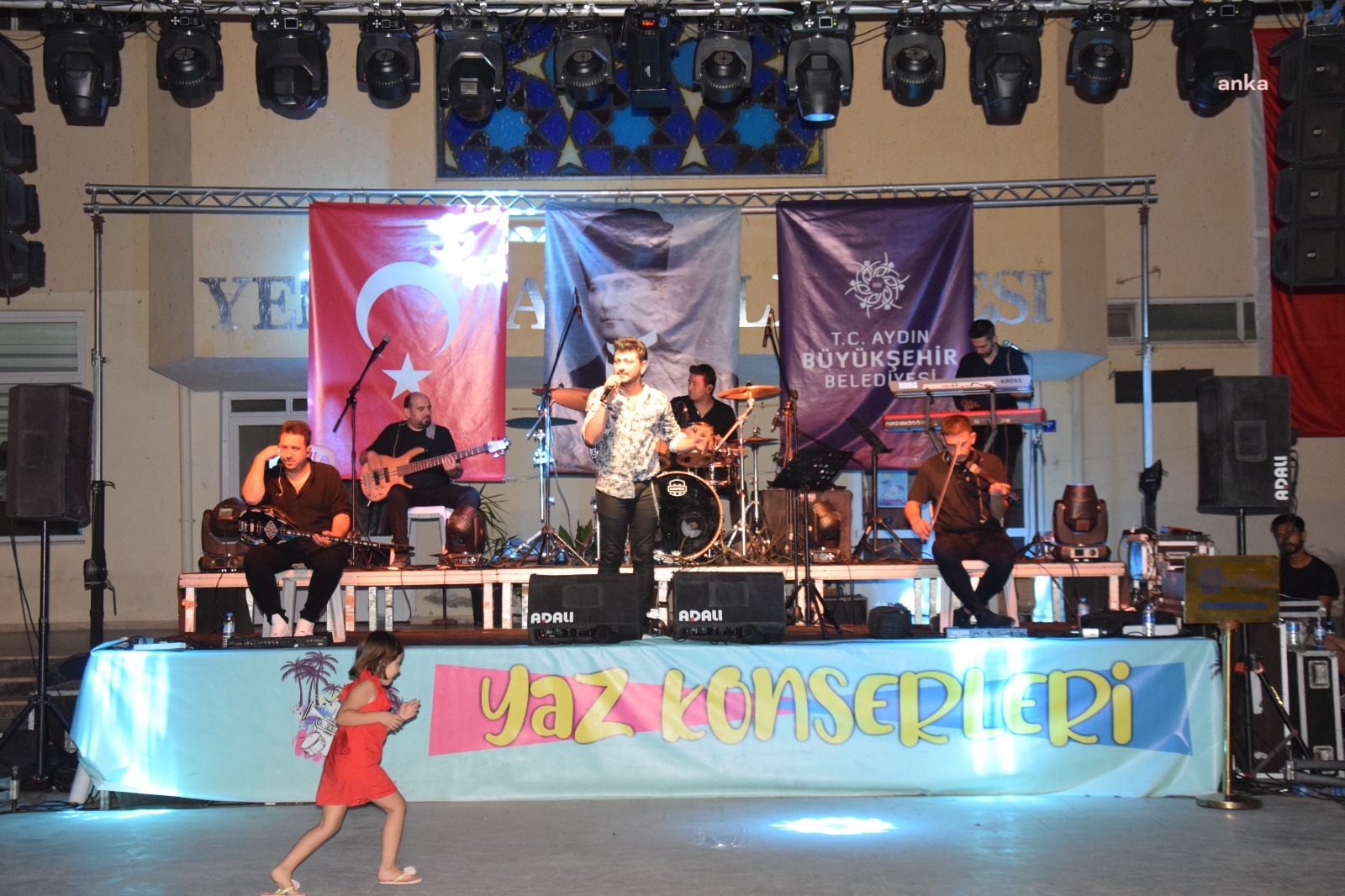AYDIN BÜYÜKŞEHİR BELEDİYESİ'NDEN YENİPAZAR'DA YAZ KONSERİ