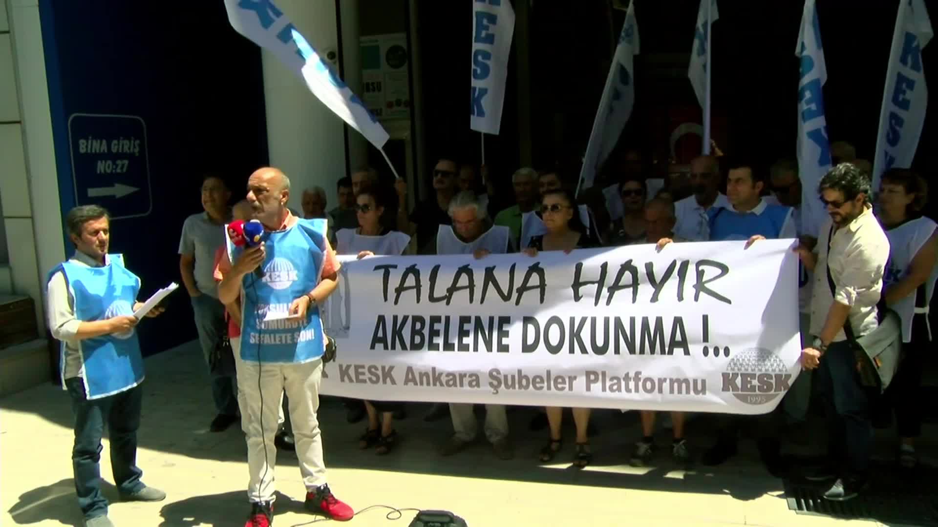 KESK ANKARA ŞUBELER PLATFORMU AKBELEN'DEKİ AĞAÇ KESİMİNİ PROTESTO ETTİ... TARIM ORKAM SEN ŞUBE BAŞKANI ÖZYURT: "SARAYIN ŞİRKETLERİ DAHA ÇOK KAZANSIN DİYE ORMANLARIMIZ KATLEDİLİYOR"