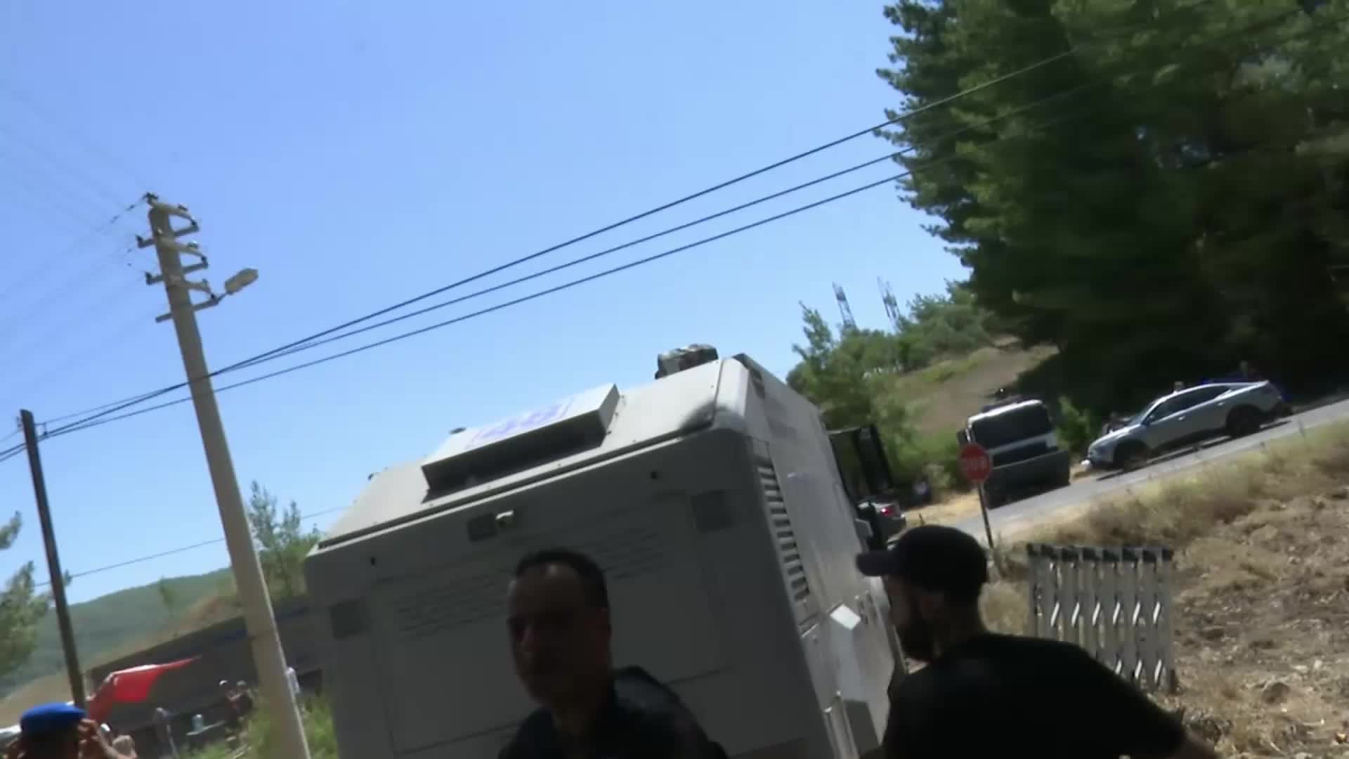 AKBELEN’DE ÇEVRECİLERE SERT MÜDAHALE