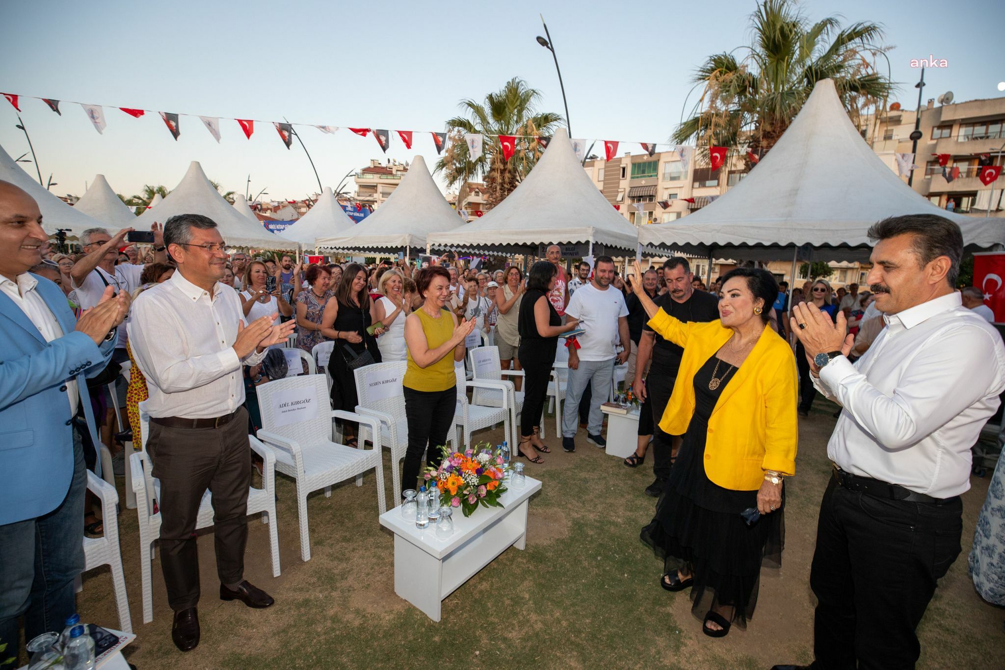 İKİNCİ DİKİLİ KİTAP GÜNLERİ KAPILARINI AÇTI