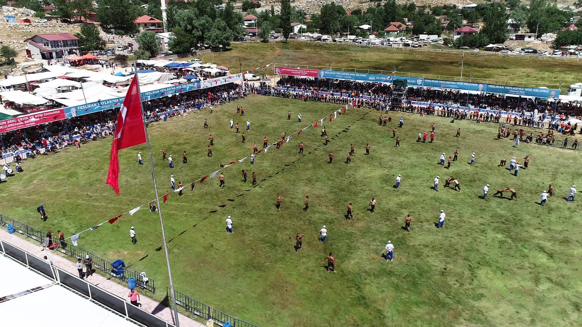 25. ULUSLARARASI FESLİKAN YAĞLI GÜREŞLERİ’NDE BAŞPEHLİVAN ALİ GÜRBÜZ OLDU