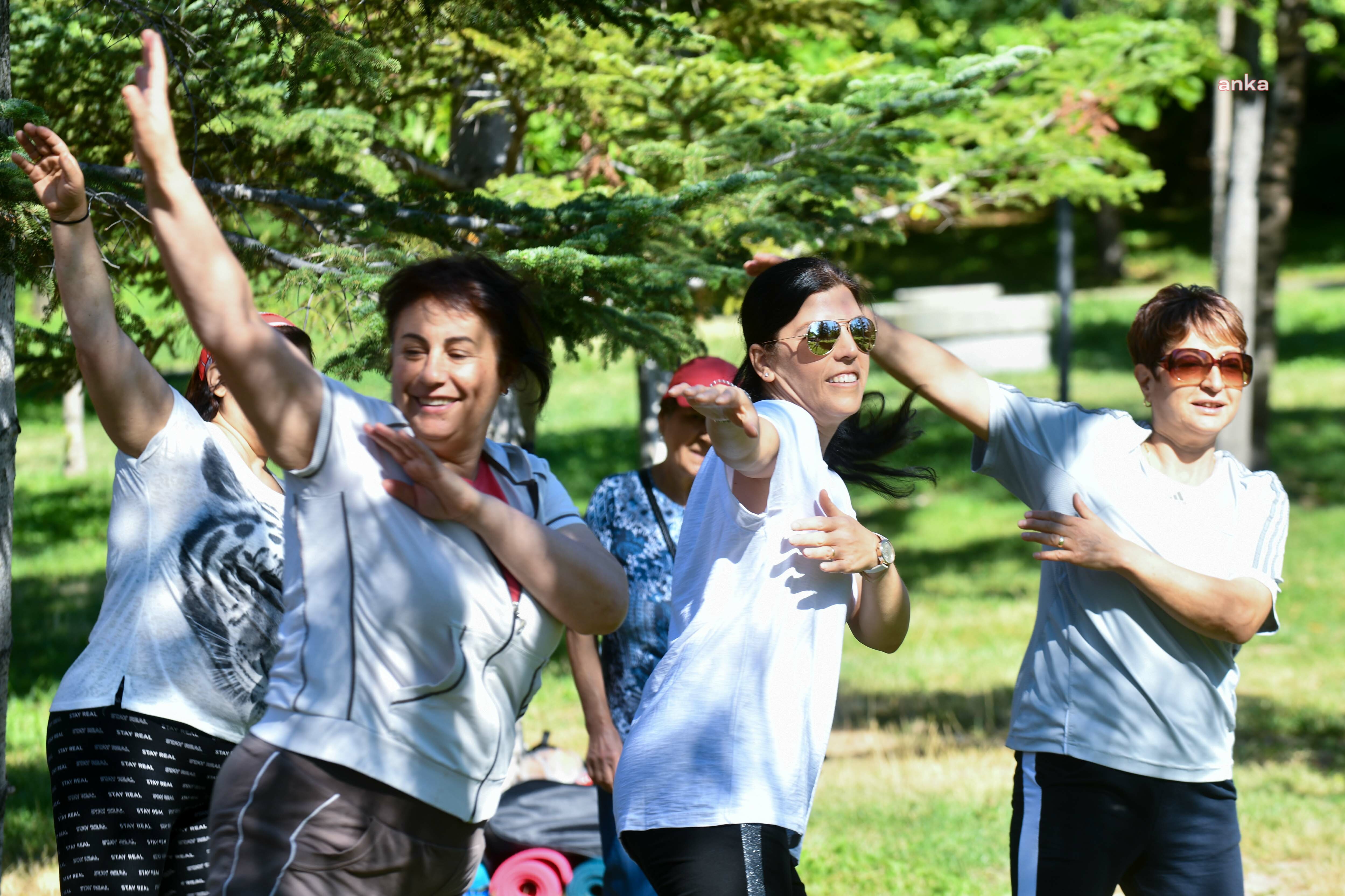 BAŞKENTLİLERDEN ‘PARKLARDA SPOR ETKİNLİKLERİ’NE YOĞUN İLGİ