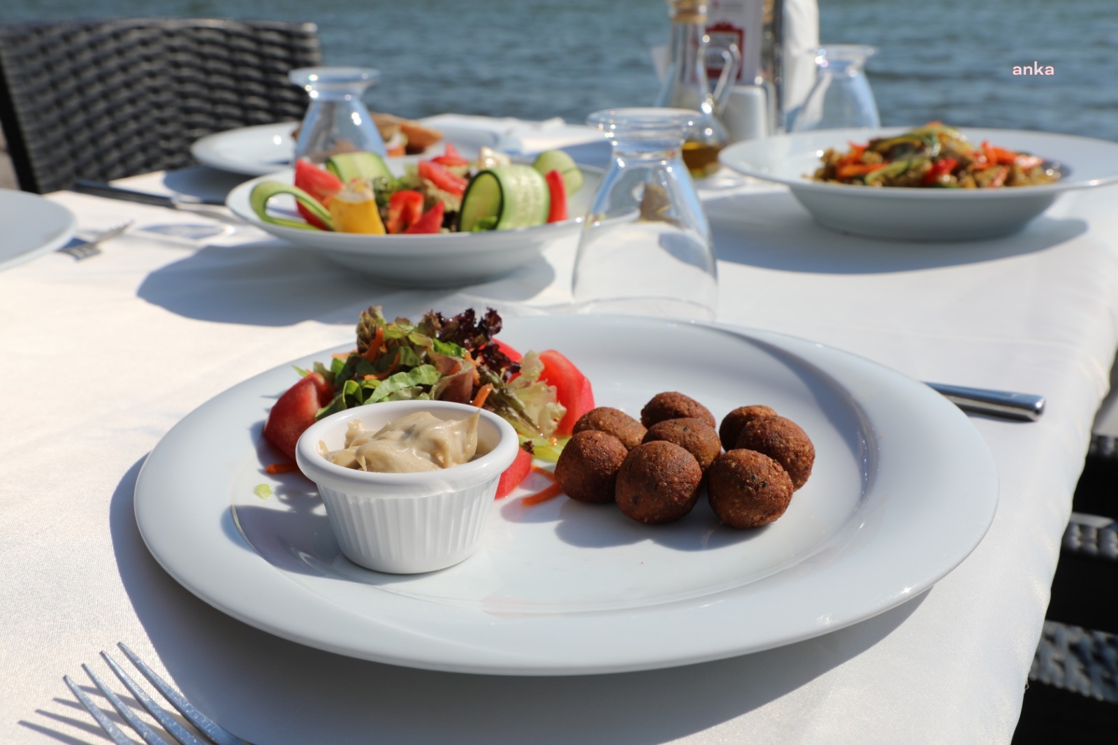 BAYRAKLI’DA VEGAN VE GLUTENSİZ ÜRÜNLERE İLGİ