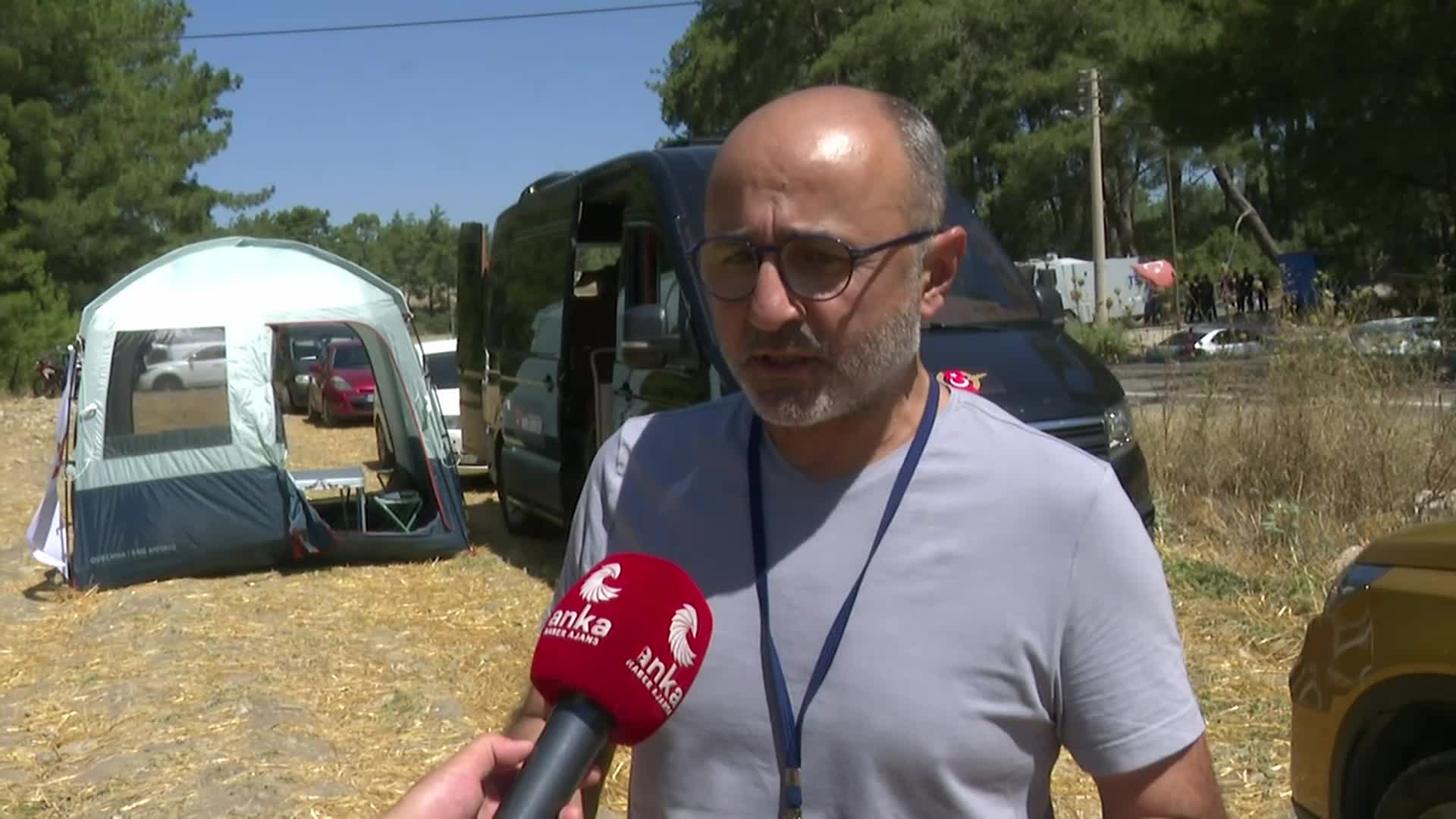 GAZETECİLER CEMİYETİ MOBİL BASIN EVİ AKBELEN’DE… ERHAN KARADAĞ: SAHADA GAZETECİLİĞİN NE KADAR ZOR OLDUĞUNU BİLEN MESLEK KURULUŞLARI SAHADAKİ GAZETECİLERİ YALNIZ BIRAKMIYOR