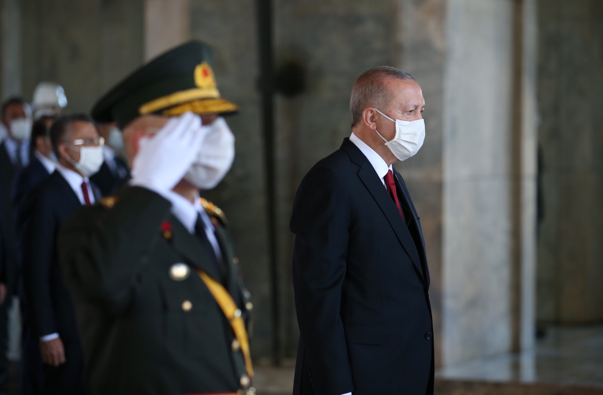 DEVLETİN ZİRVESİ ANITKABİR'DE...  CUMHURBAŞKANI ERDOĞAN: TÜRKİYE DOĞU AKDENİZ'DE TEHDİDE BOYUN EĞMEYECEK