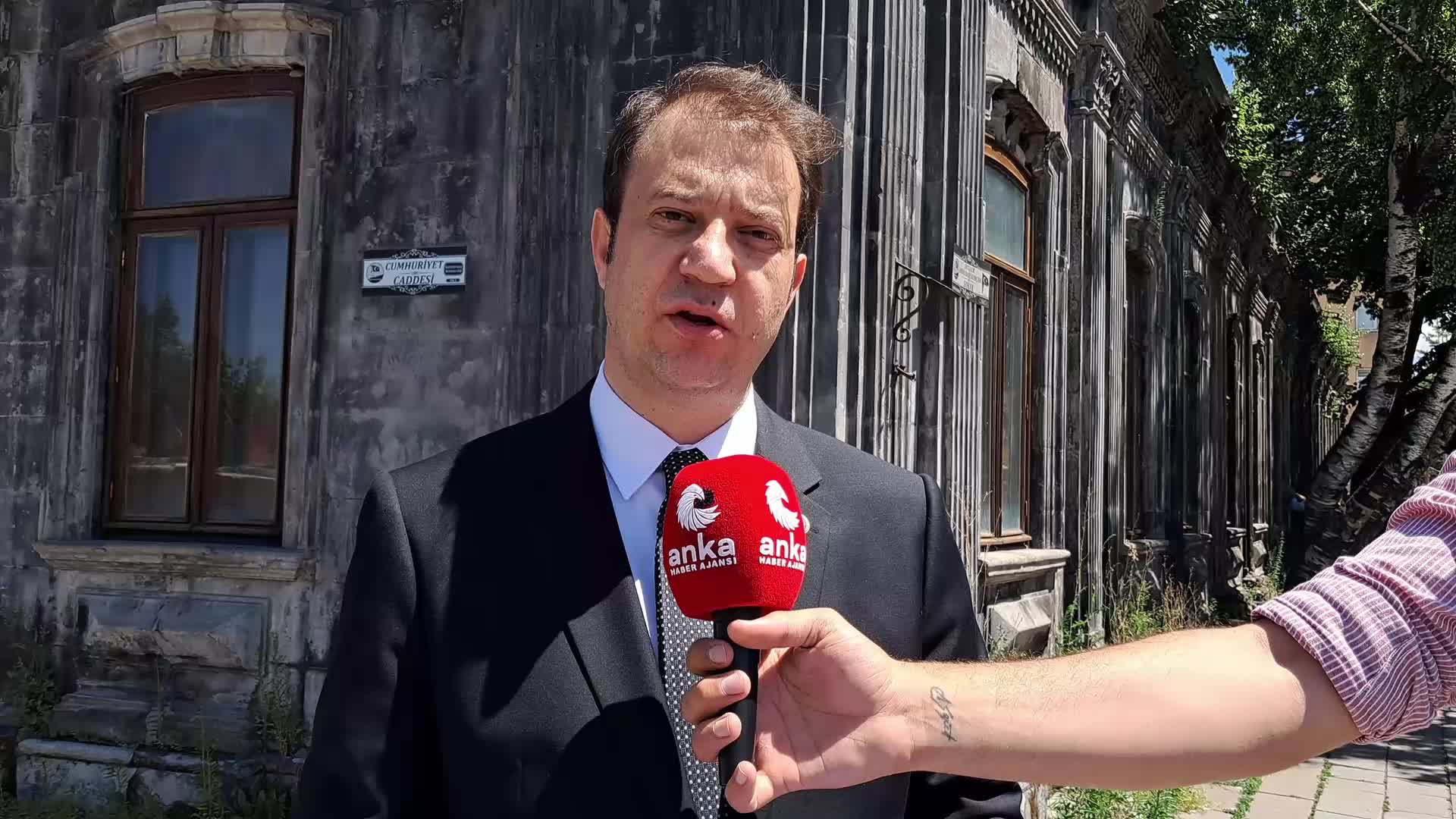 CHP KARS MİLLETVEKİLİ ALP, AYNALI KÖŞK’ÜN SATIŞIYLA İLGİLİ KAMU GÖREVLİLERİ HAKKINDA SUÇ DUYURUSUNDA BULUNDU