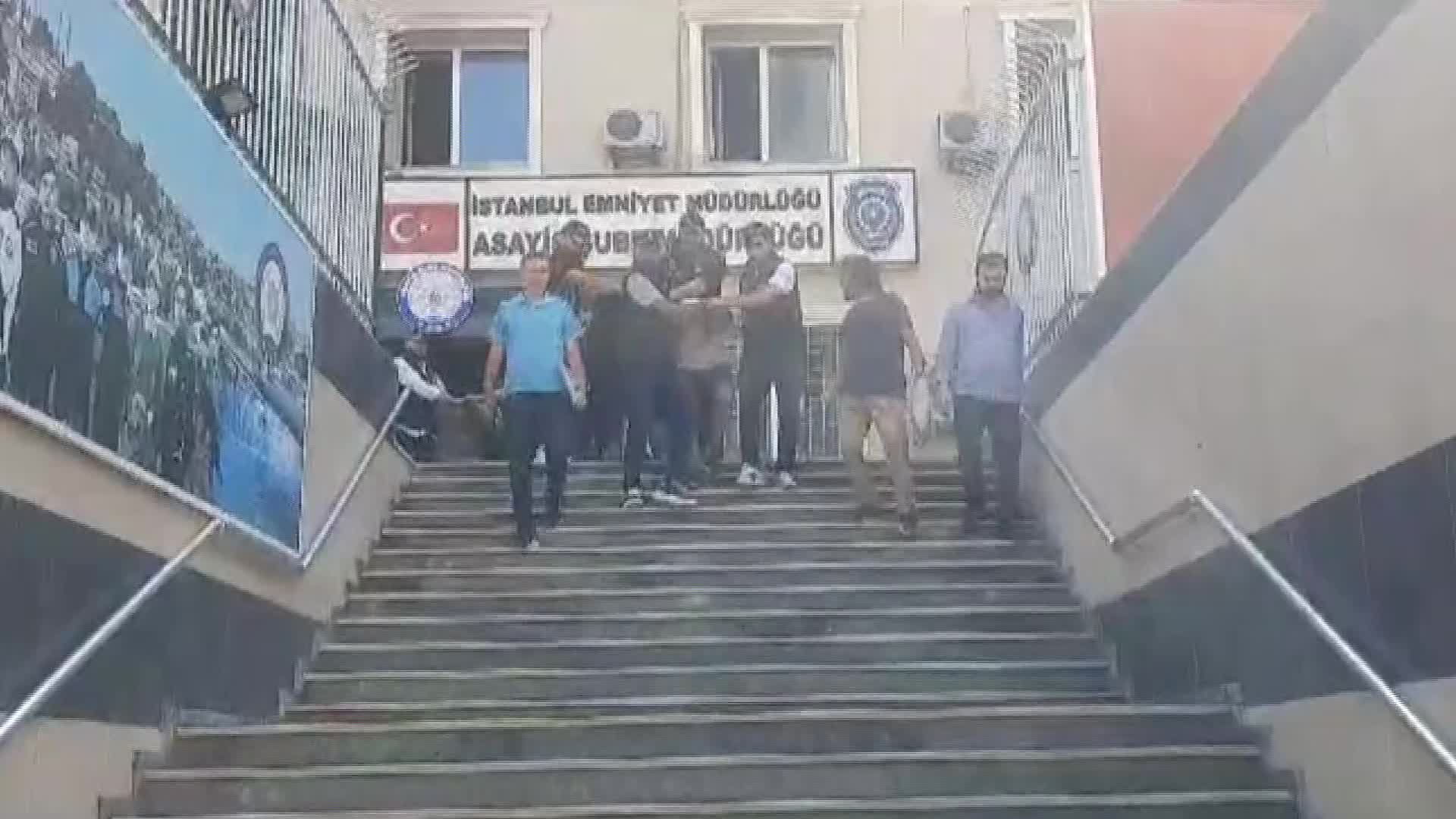 ESENYURT'TA TEKEL BAYİSİNE YAPILAN SİLAHLI SALDIRIYLA İLGİLİ SORUŞTURMADA 3 KİŞİ TUTUKLANDI, TUTUKLU SAYISI 4'E ÇIKTI