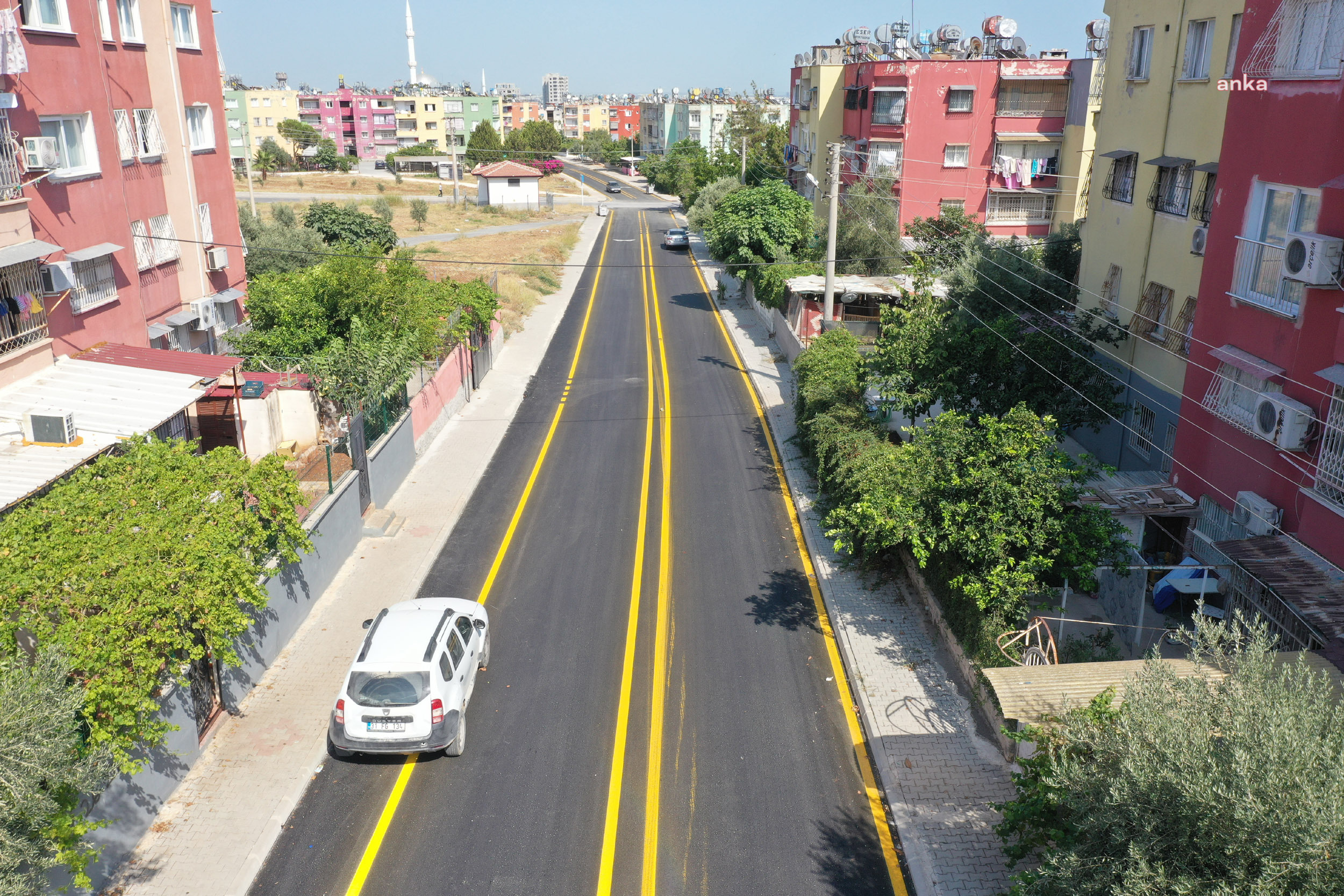 MERSİN BÜYÜKŞEHİR BELEDİYESİ EKİPLERİ BULUKLU, KURDALİ VE HALKKENT MAHALLELERİNDE YOLLARI YENİLEDİ