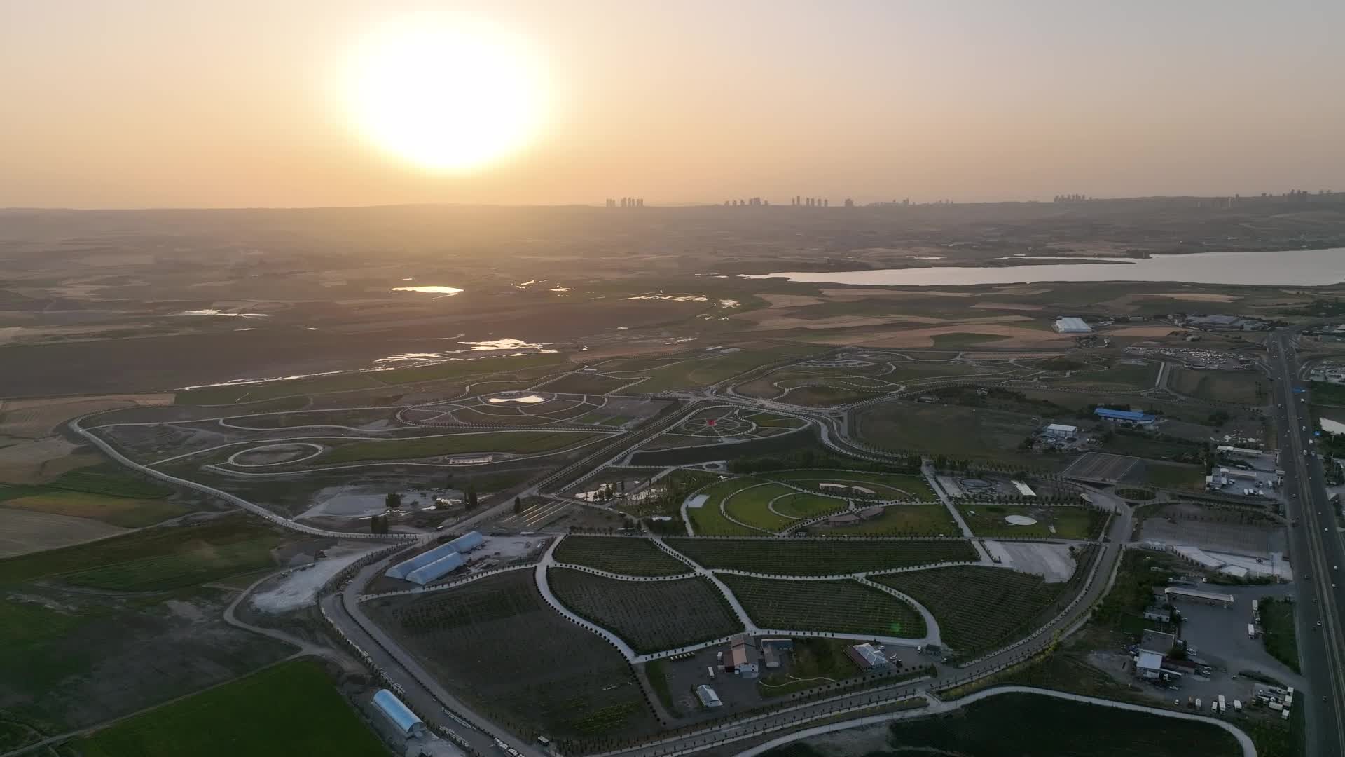 ANKARA BÜYÜKŞEHİR BELEDİYESİ’NİN VİZYON PROJESİ BAKAP’TA LAVANTA BAHÇELERİ FOTOĞRAF ÇEKİMİNE AÇILDI