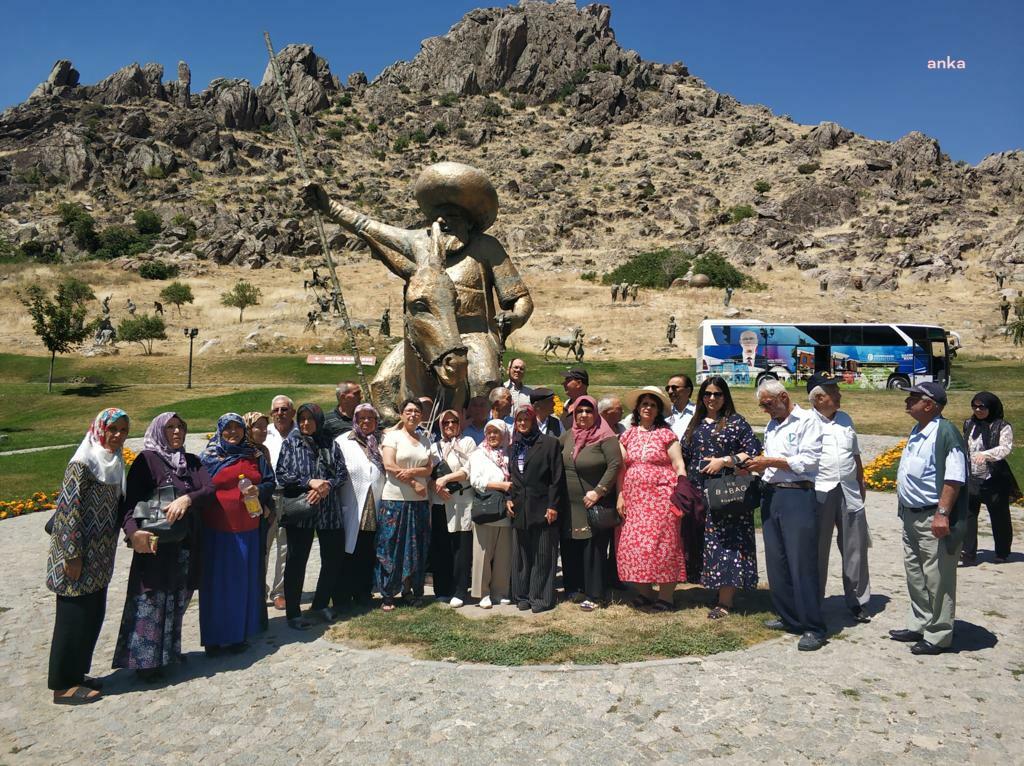 ODUNPAZARI BELEDİYESİ, İLERİ YAŞTAKİ VATANDAŞLAR İÇİN ÇALIŞMALARINA DEVAM EDİYOR
