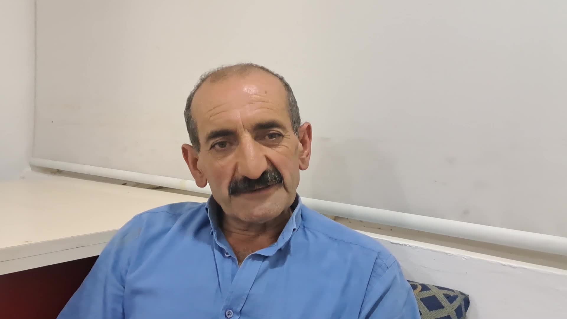 ARTVİN'DE BAĞIRSAK KANSERİ OLAN ERDİNÇ ZİYA AKSAKAL: "BEN TAM TEŞEKKÜLÜ HASTANENİN OLDUĞU YERDEKİ KENDİ EVİMDE OTURMAK İSTİYORUM"