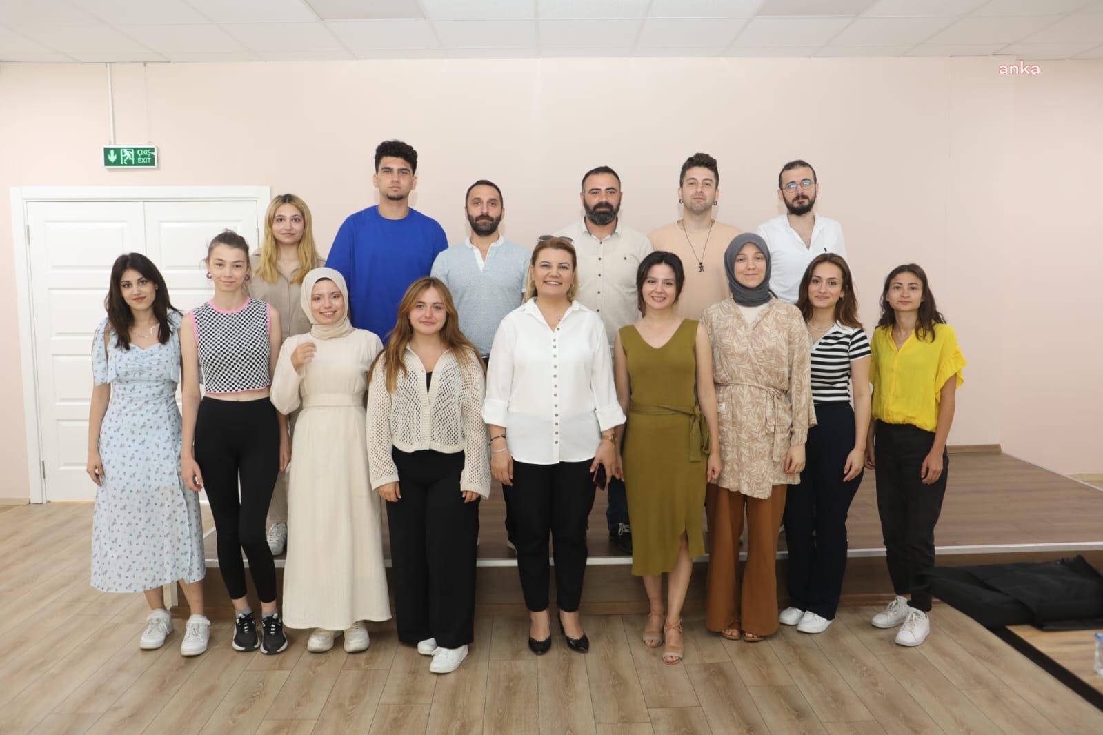 FİKİRHANE İZMİT PROJESİ ORGANİZASYON KOMİTESİNE 104 GENÇ BAŞVURDU