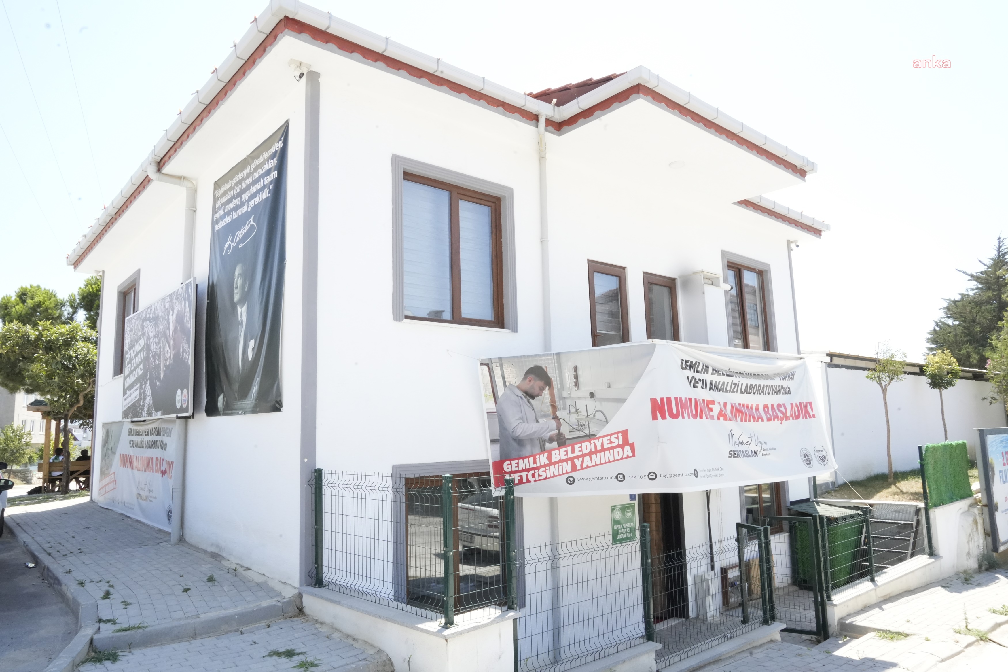 GEMLİK BELEDİYESİ, LABORATUVARIYLA ÇİFTÇİLERE REHBET OLUYOR