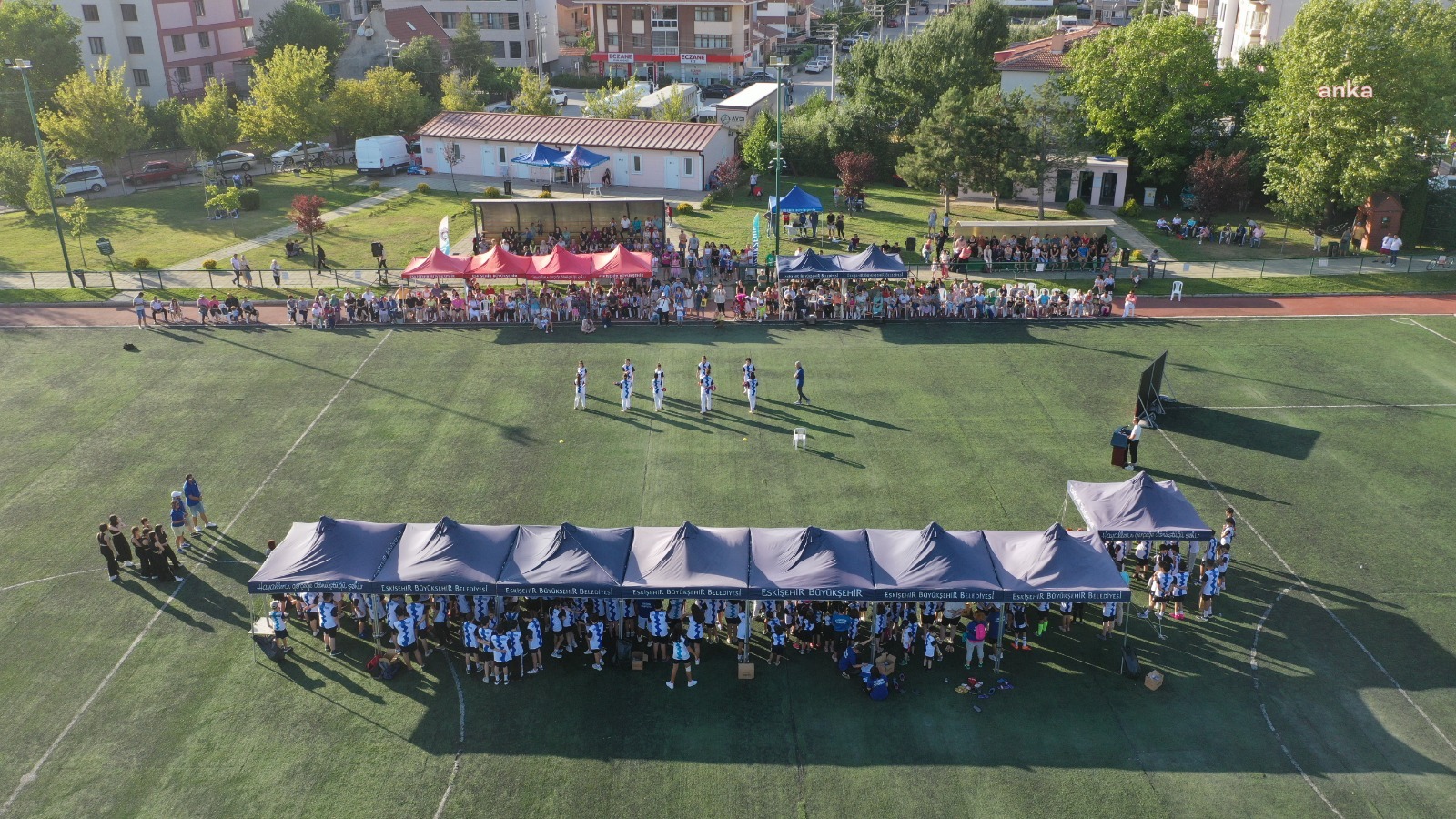 ESKİŞEHİR BÜYÜKŞEHİR BELEDİYESİ'NİN YAZ SPOR OKULLARINDA EĞİTİM TAMAMLANDI
