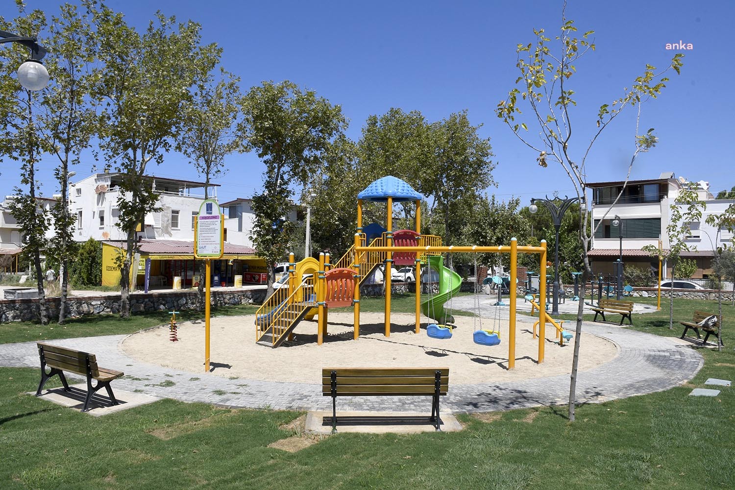YENİ PARKLAR KUŞADASI’NA NEFES OLMAYA DEVAM EDİYOR
