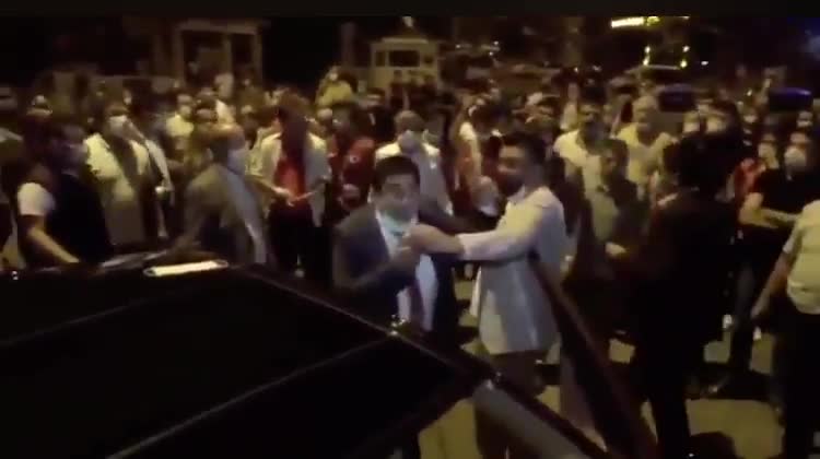 KIRŞEHİR VALİLİĞİ’NDEN CHP’Lİ VEKİLE ‘TEKME’ AÇIKLAMASI: POLİSİN TEKME ATMASI SÖZ KONUSU DEĞİL, 30 AĞUSTOS POLİSİN DE BAYRAMI