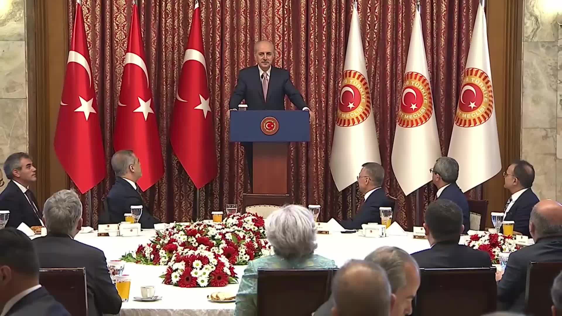 NUMAN KURTULMUŞ: "BARIŞ, İSTİKRAR VE GÜVEN SAĞLAYICI BİR UNSUR OLARAK DIŞ POLİTİKADA AKTİF VE ETKİLİ BİR ROL ALMAK İSTİYORUZ"