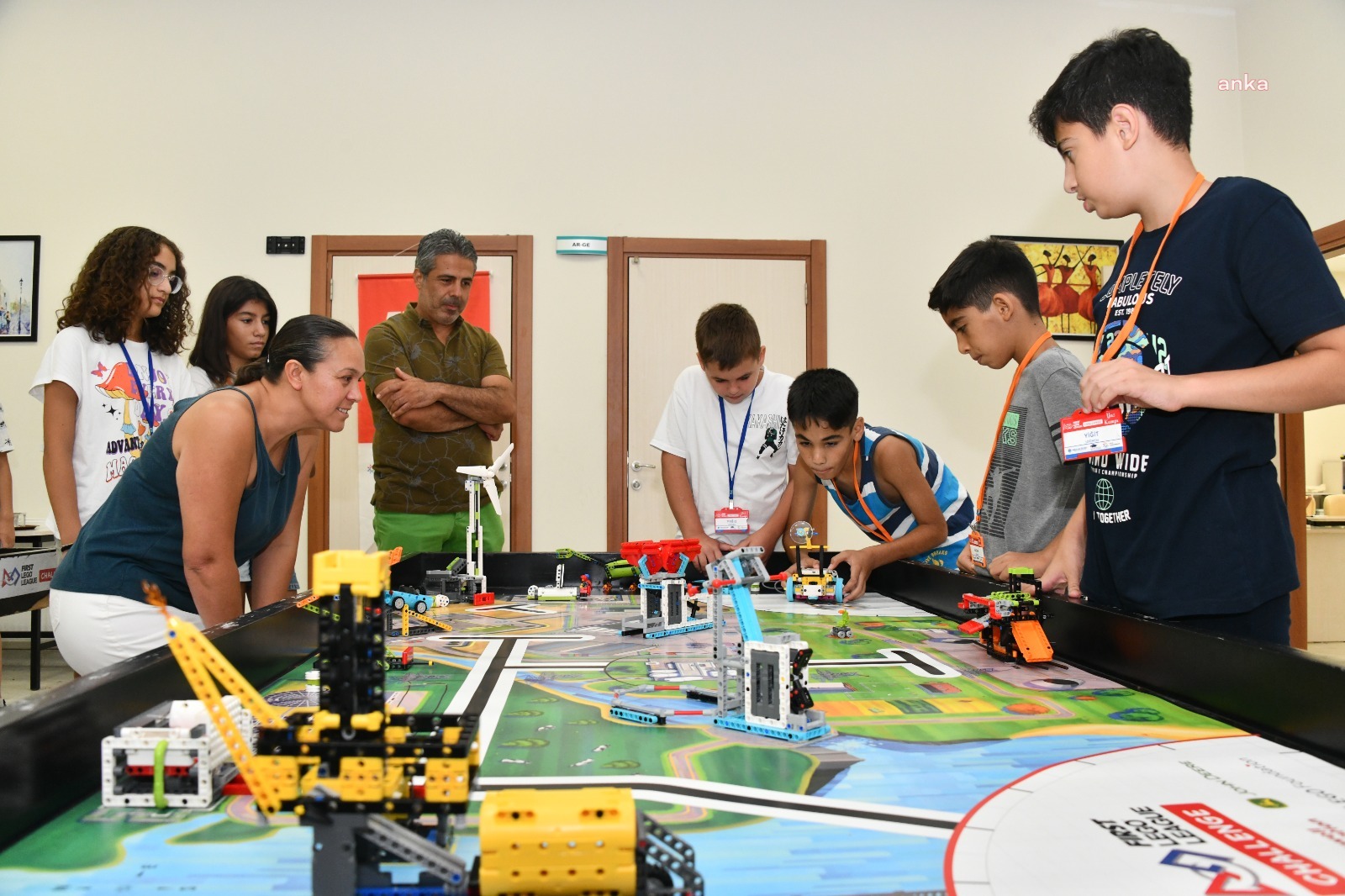 MERSİN YENİŞEHİR BELEDİYESİ’NDEN ÇOCUKLARA ROBOTİK KODLAMA VE LEGO EĞİTİMLERİ