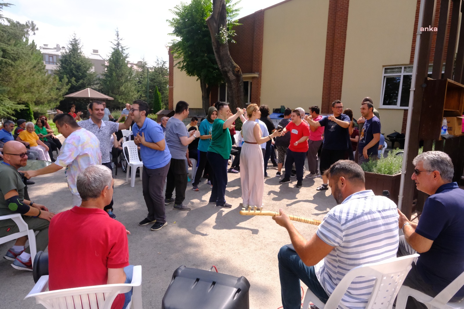 ESKİŞEHİR BÜYÜKŞEHİR BELEDİYESİ’NDEN ÖZEL BİREYLER İÇİN TÜRKÜ VE EĞLENCE DOLU ETKİNLİK