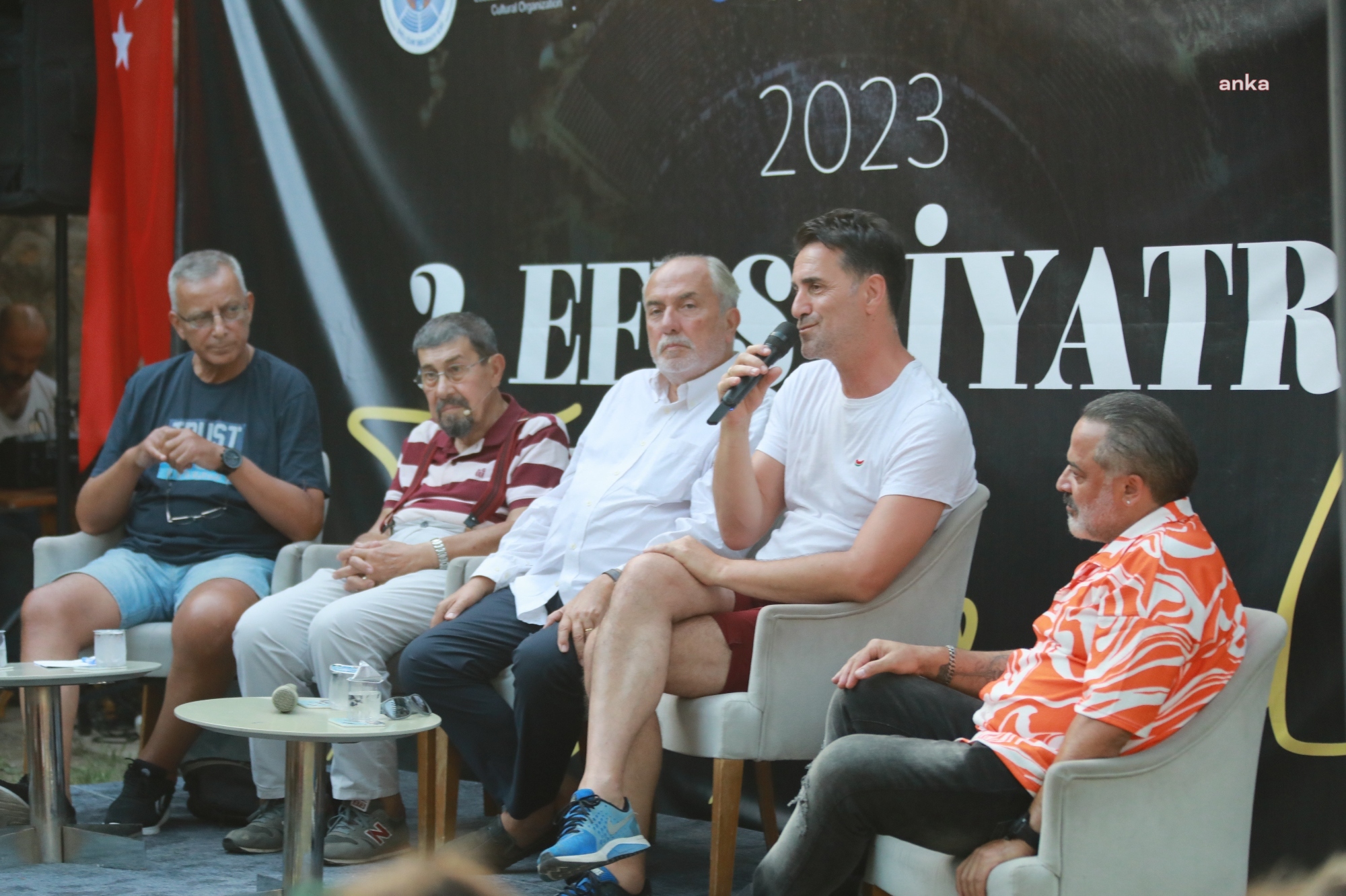 ‘EFES TİYATRO FESTİVALİ’ ÇEŞİTLİ ETKİNLİKLERLE DEVAM EDİYOR