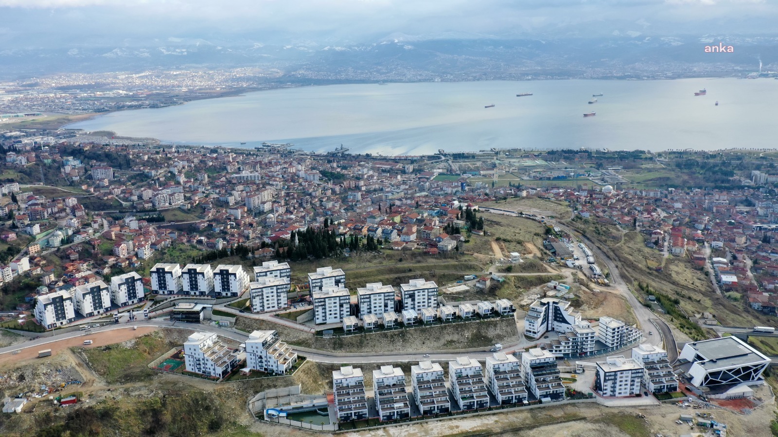 VADI İZMİT'TE 8 TAŞINMAZ SATIŞA ÇIKIYOR